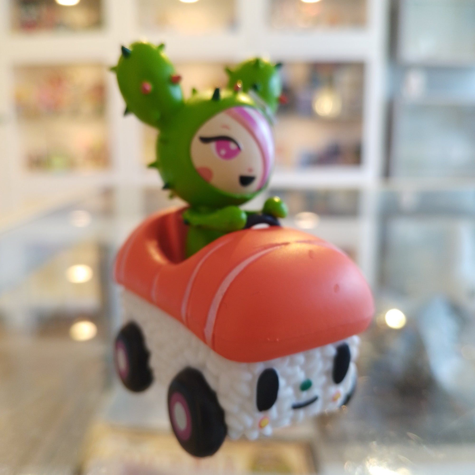 Sandy Salmon - Sushi cars by Tokidoki - 1