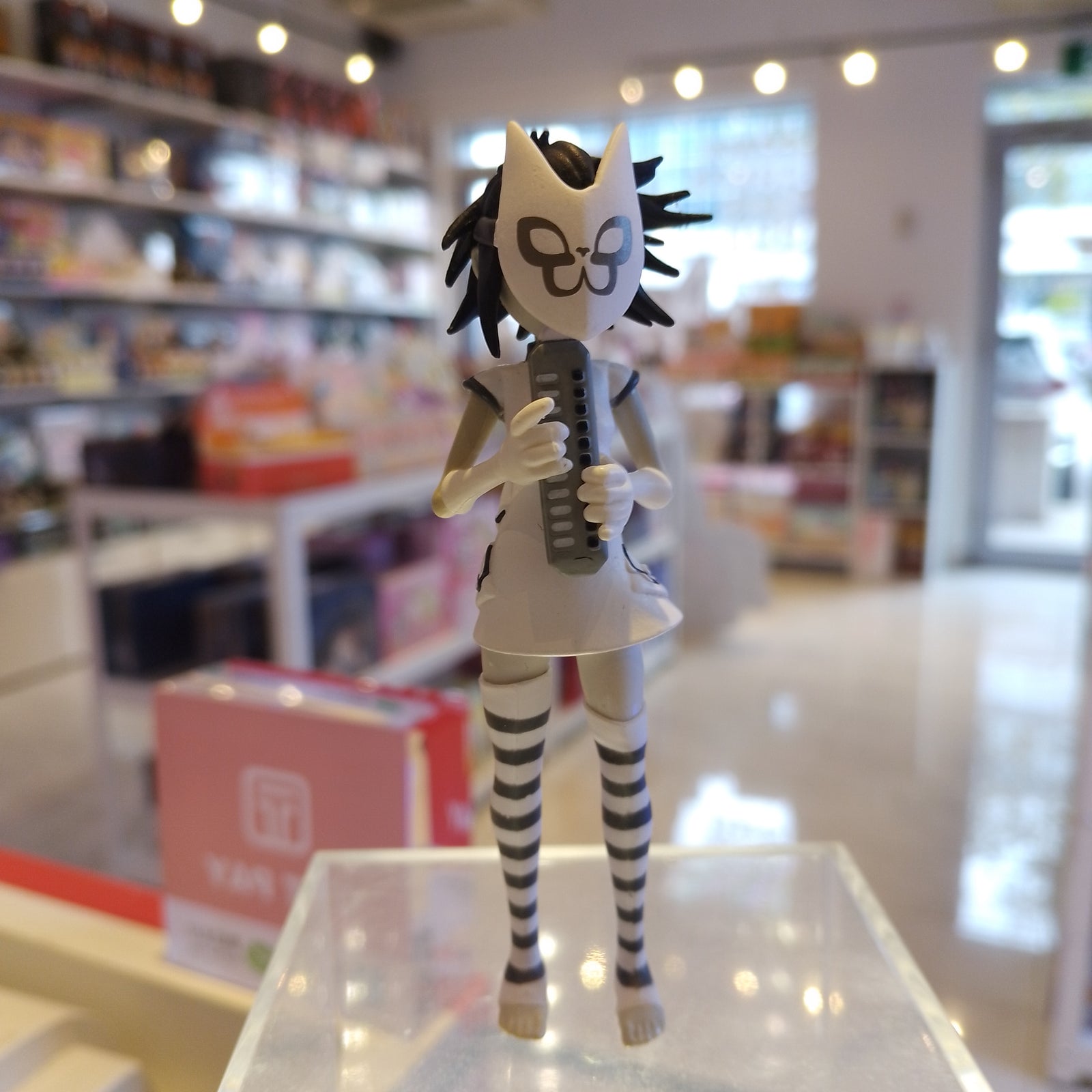 B/W Noodle  - Gorillaz Mini Figure by Superplastic