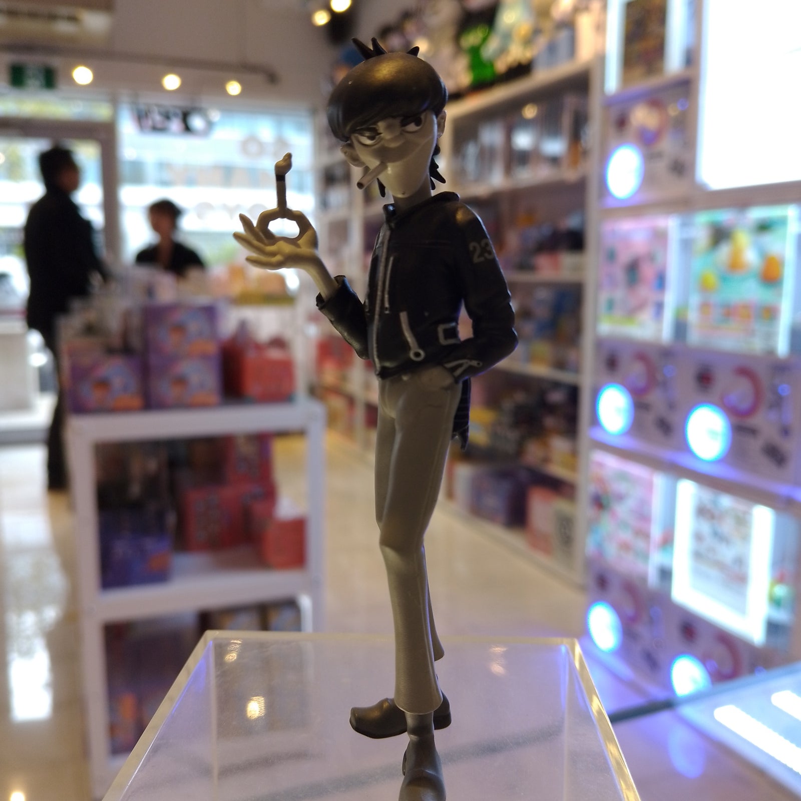 B/W Murdoc  - Gorillaz Mini Figure by Superplastic