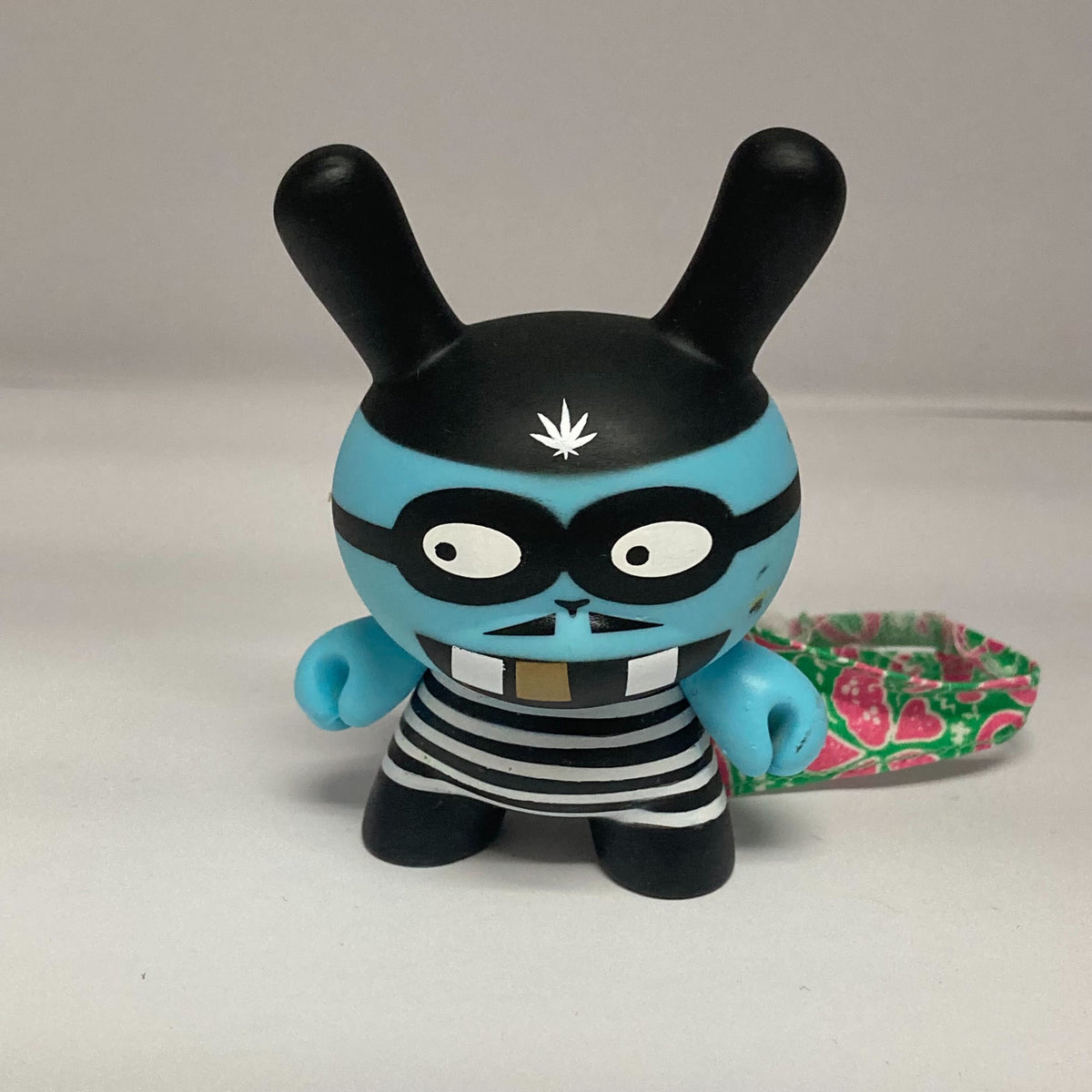 Bank Robber - Mishka - Dunny Series 3 (Missing Money Bag) by Kidrobot