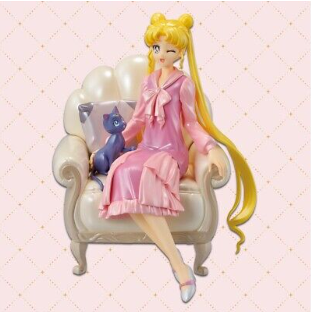 Sailor Moon with Luna - Sailor Moon Antique Style Figure by Bandai Namco