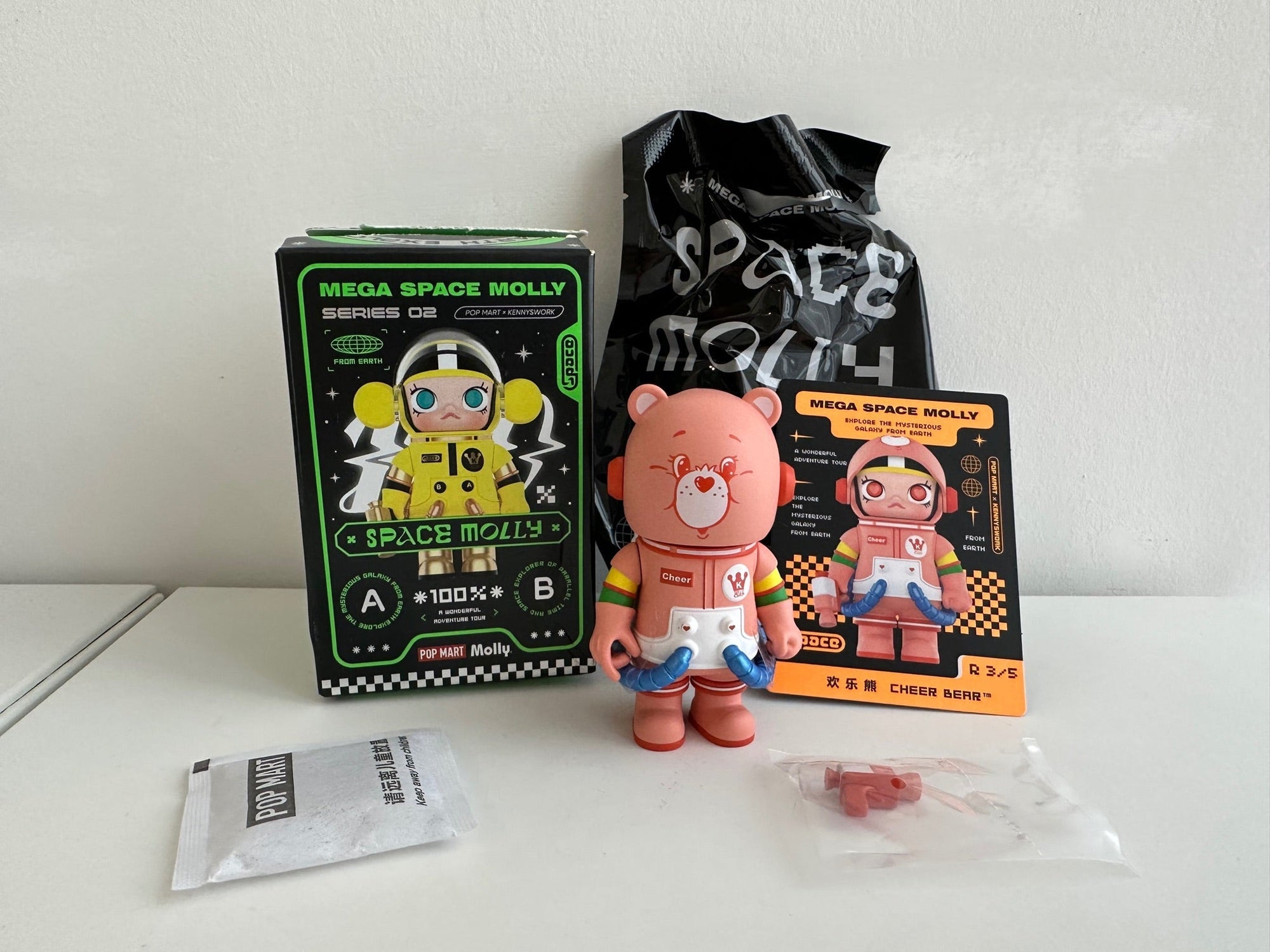 CHEER BEAR - MEGA SPACE MOLLY 100% Series 2-B by POP MART - 2