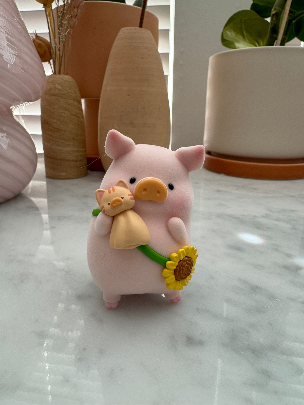 Lulu the Pig Travel Series Sunny Day - 1