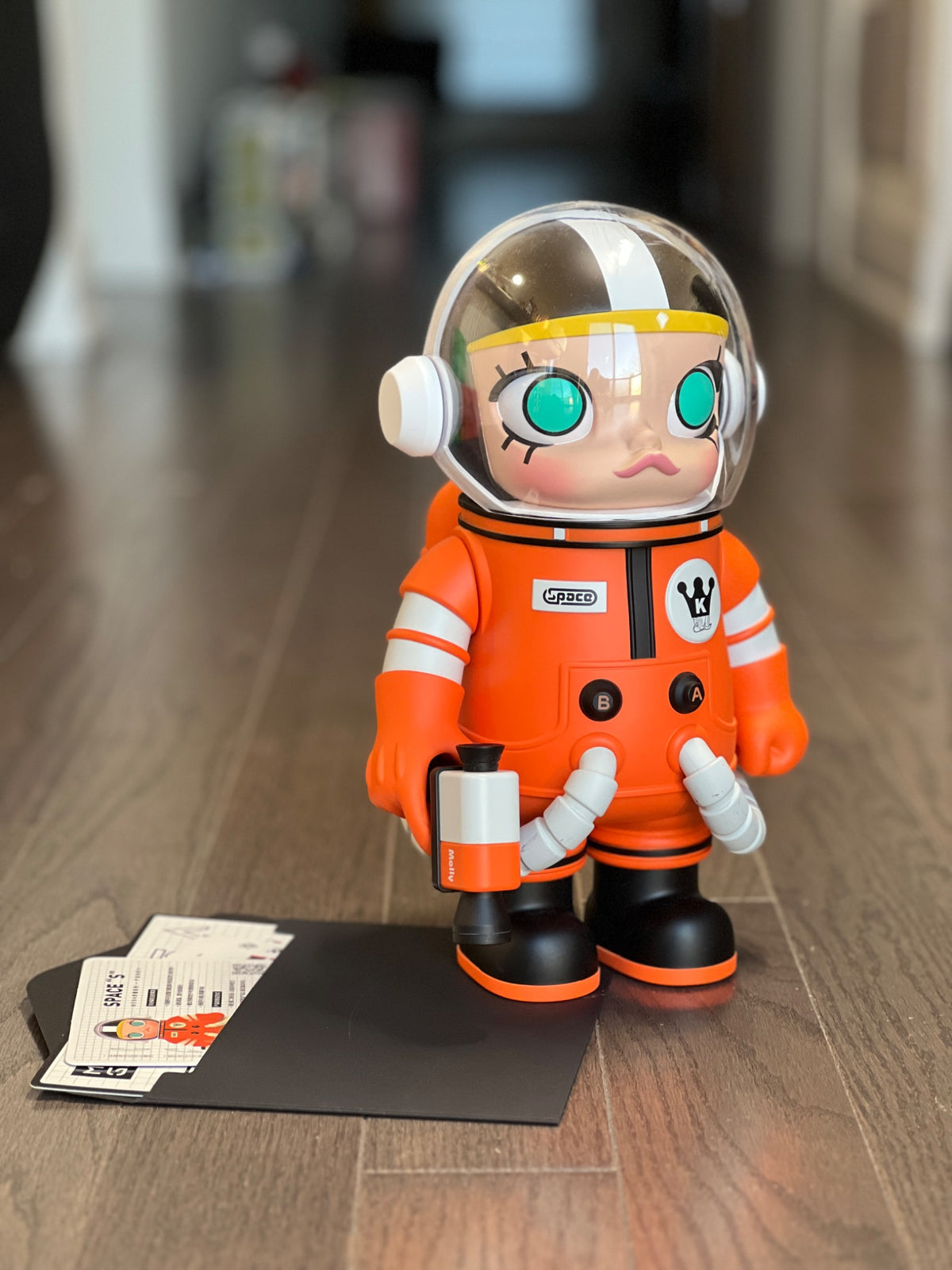 Pop Mart MEGA Space Molly Return Series 400% Space”S” (Orange) - 1