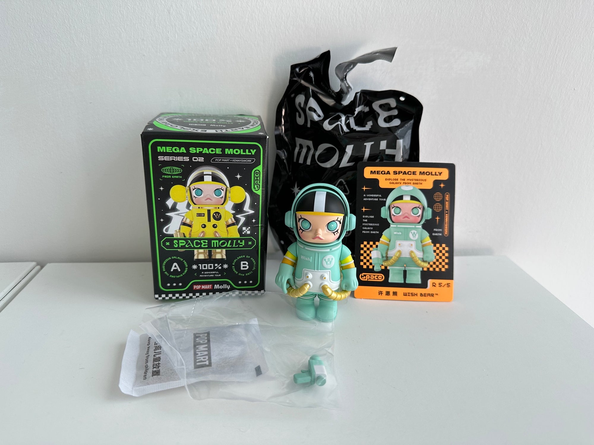 WISH BEAR - MEGA SPACE MOLLY 100% Series 2-B by POP MART - 3