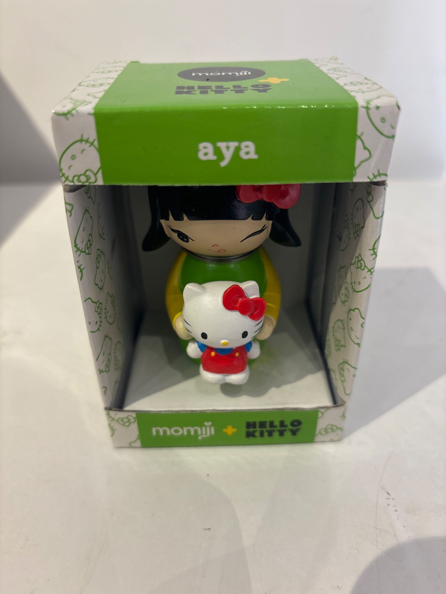 Aya- Momiji x Hello Kitty - 1