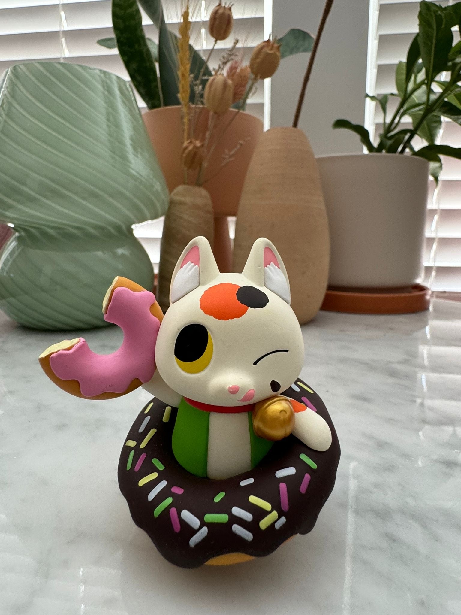 Popmart Konatsuya Neko Sweet Dessert Donut - 1