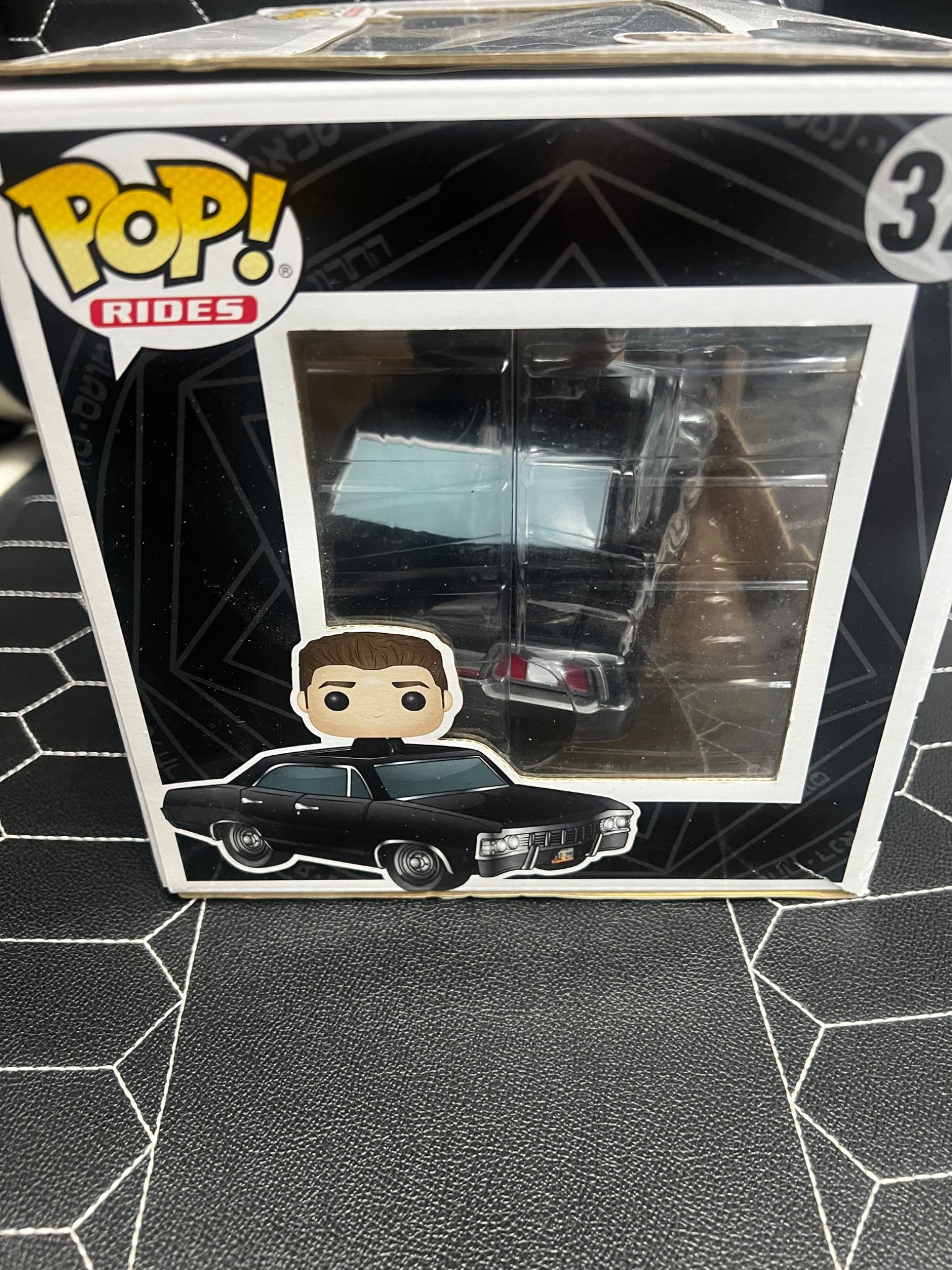 #32 - Dean Winchester with Baby (2017 Summer Convention Exclusive) - Supernatural - Funko Pop Rides - 4