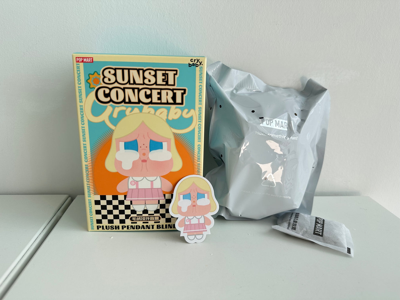 Pink White - CRYBABY Sunset Concert Series-Plush Pendant by POP MART - 1