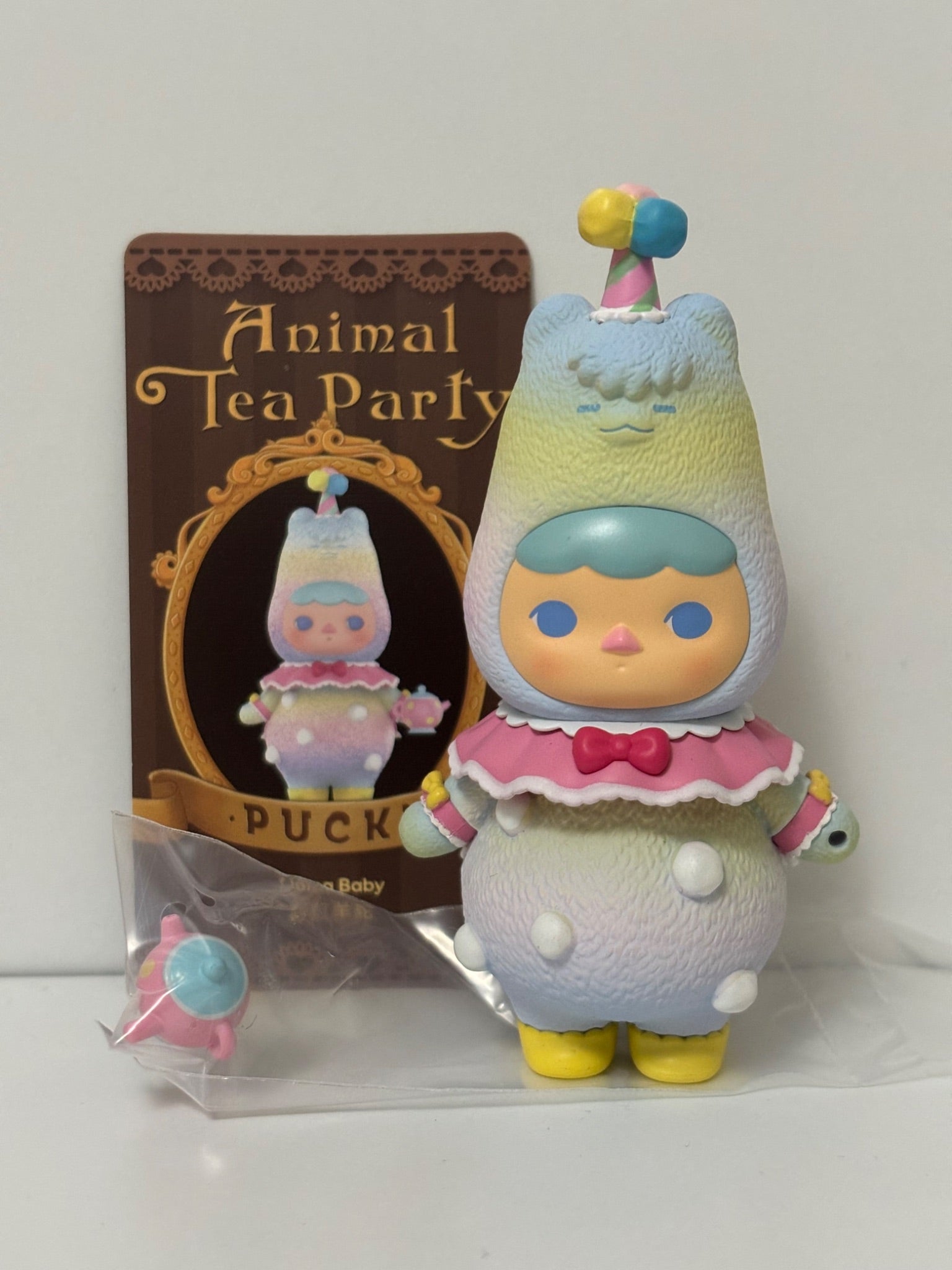 Popmart Pucky Animal Tea Party - Llama Baby - 1