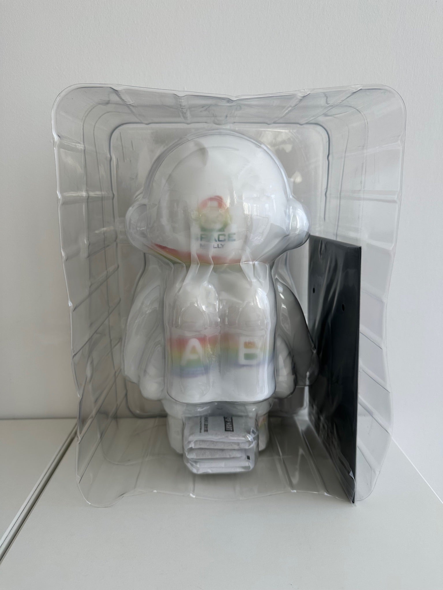 Product 01 - MEGA SPACE MOLLY 400% Rainbow by POP MART - 3