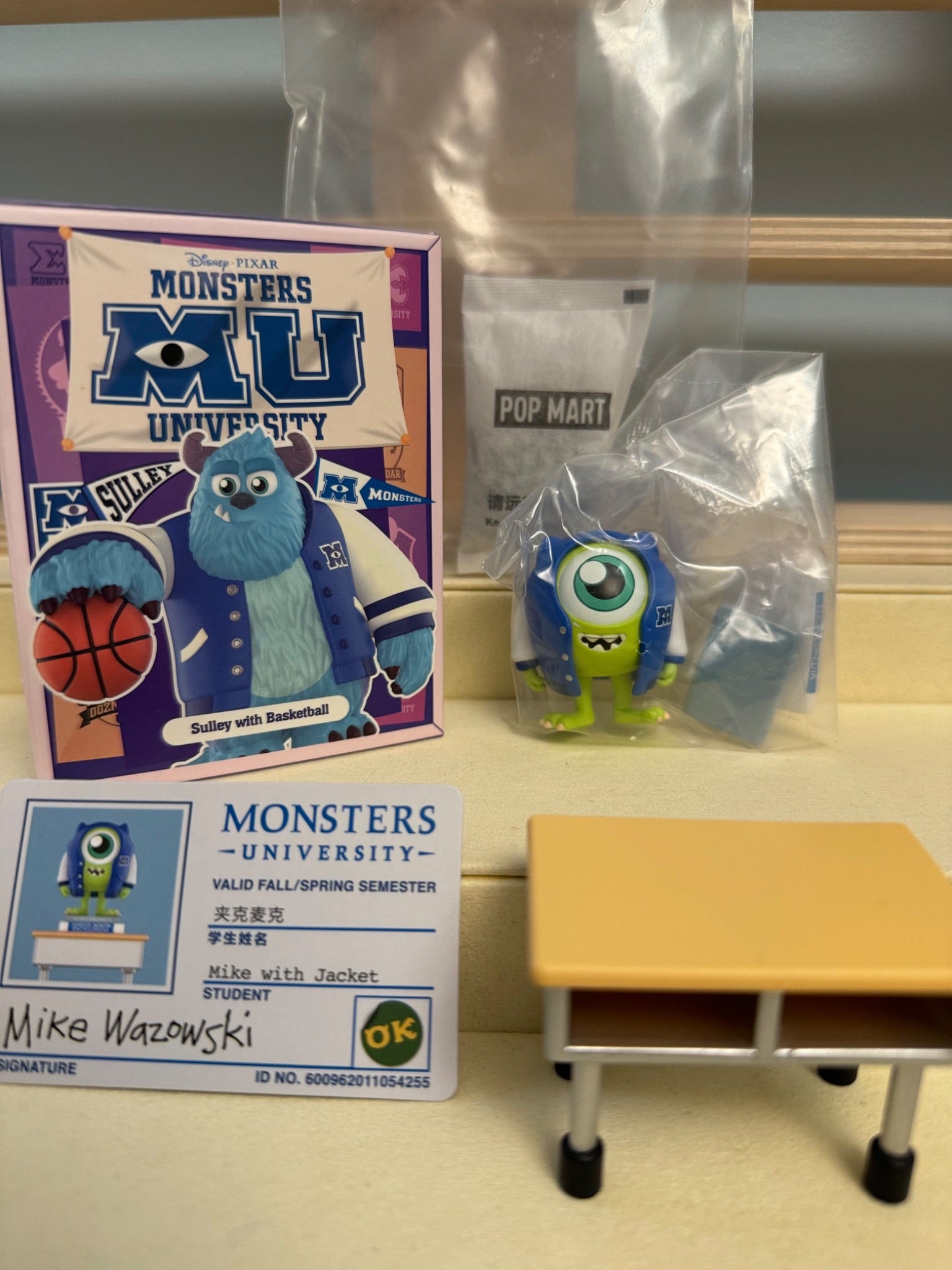 Pop Mart Disney Pixar Monsters University - Mike with Jacket - 1