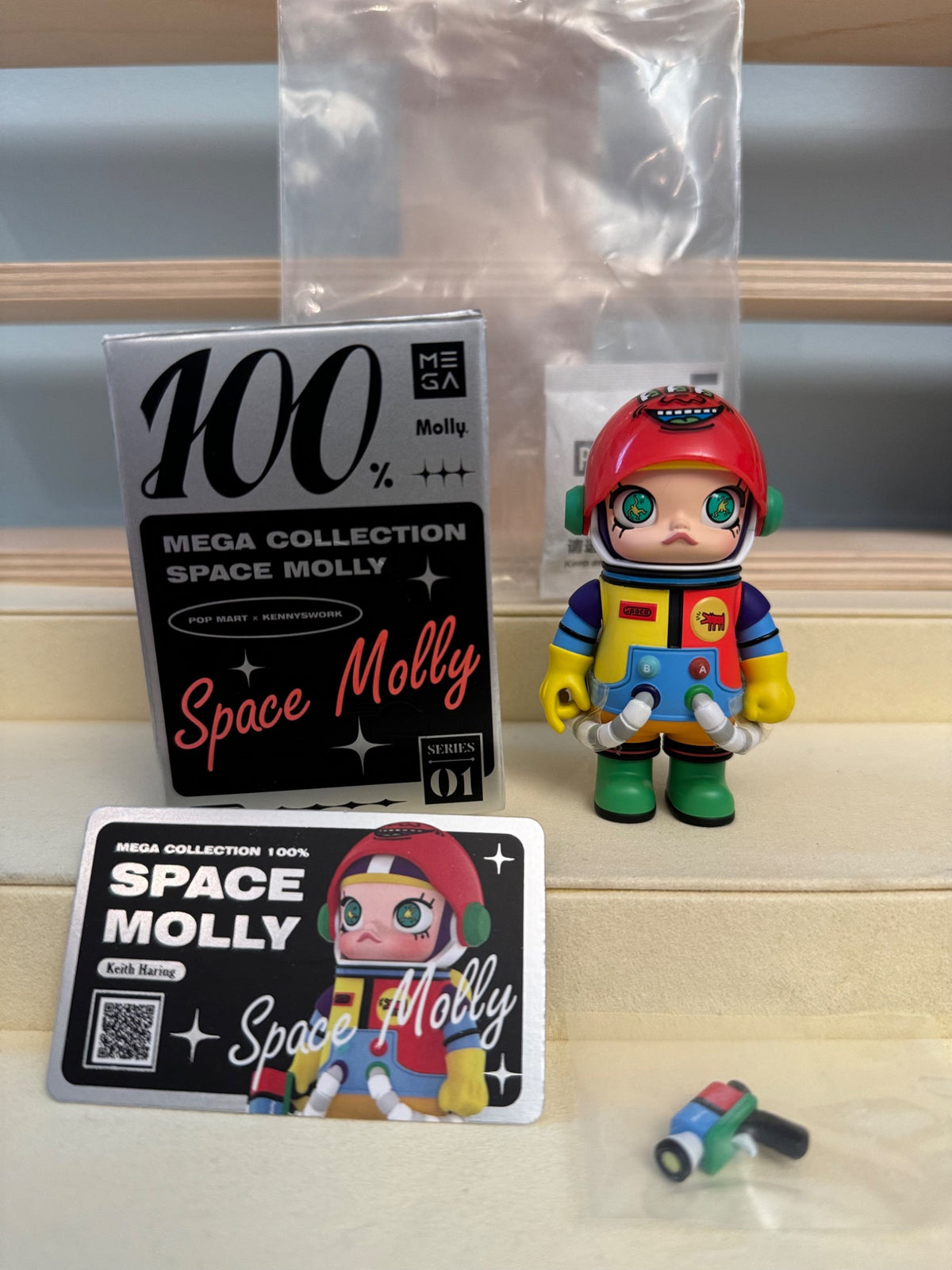 Pop Mart Space Molly 100% Series 01 - Keith Haring - 1