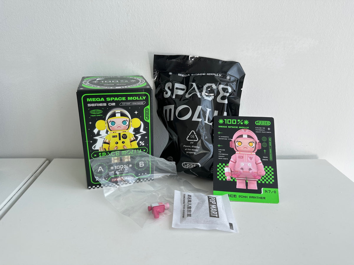 PINK PANTHER - MEGA SPACE MOLLY 100% Series 2-B by POP MART - 1