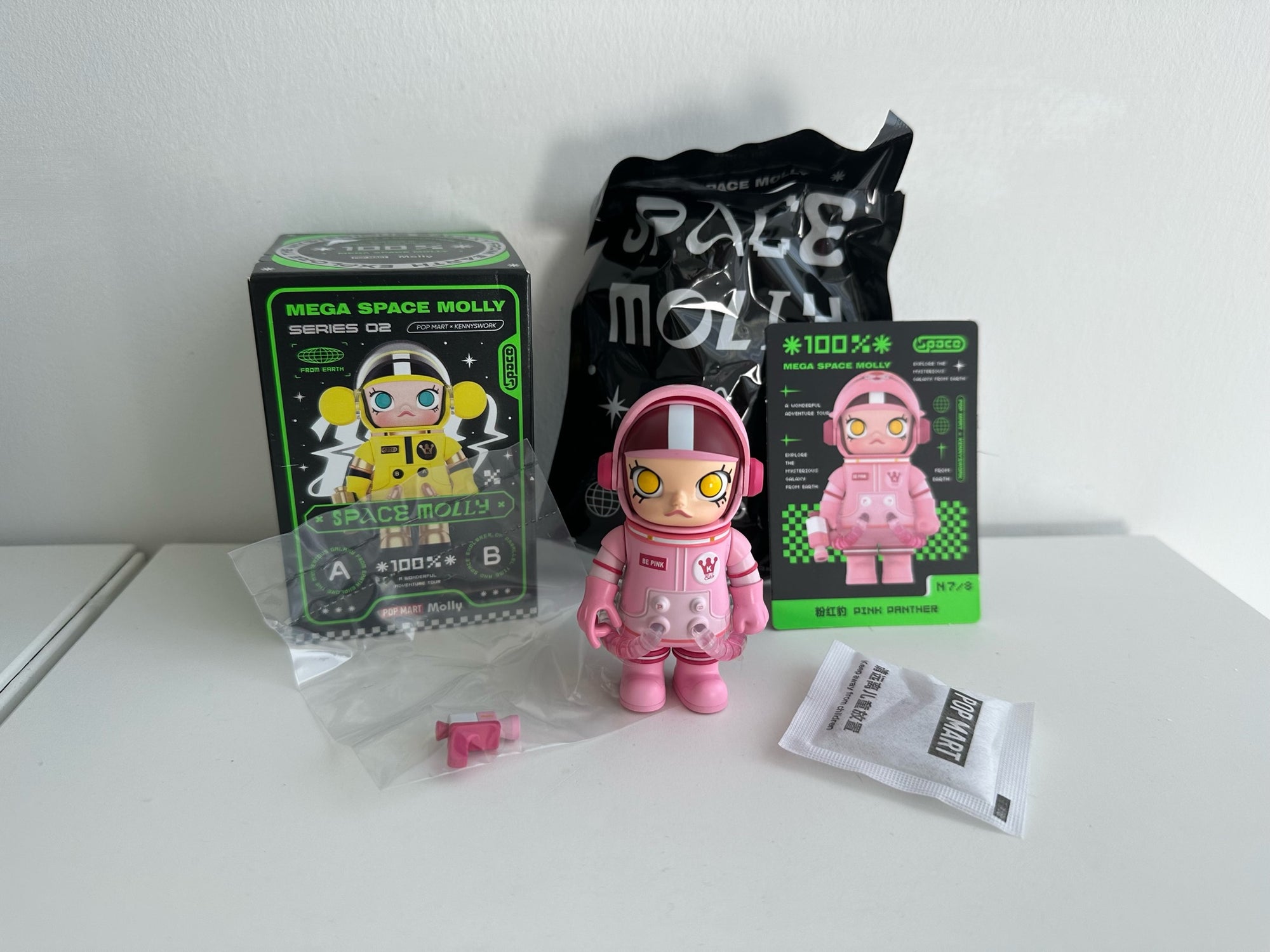 PINK PANTHER - MEGA SPACE MOLLY 100% Series 2-B by POP MART - 1