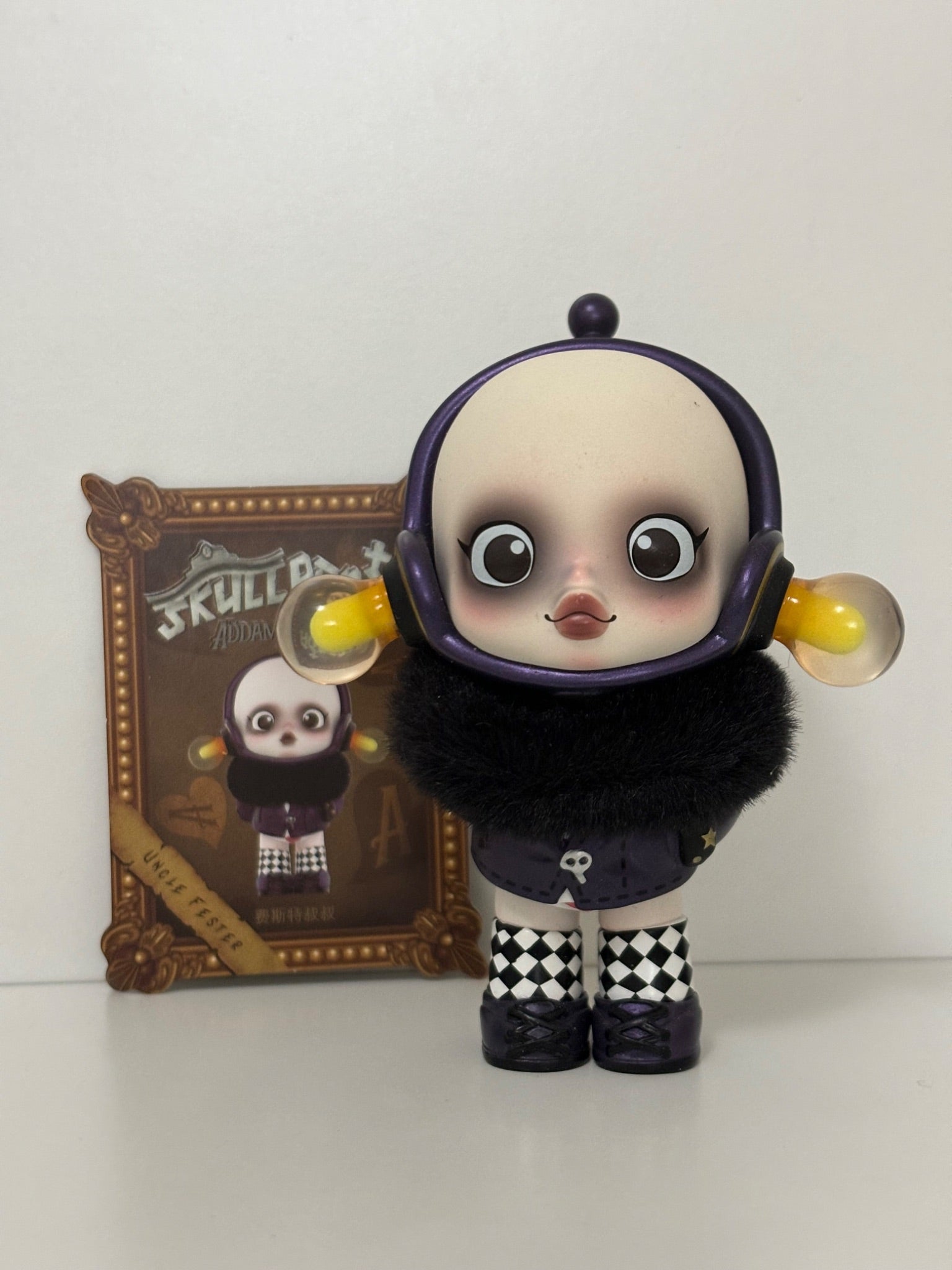 Popmart Skullpanda Addams Family - Uncle Fester - 1