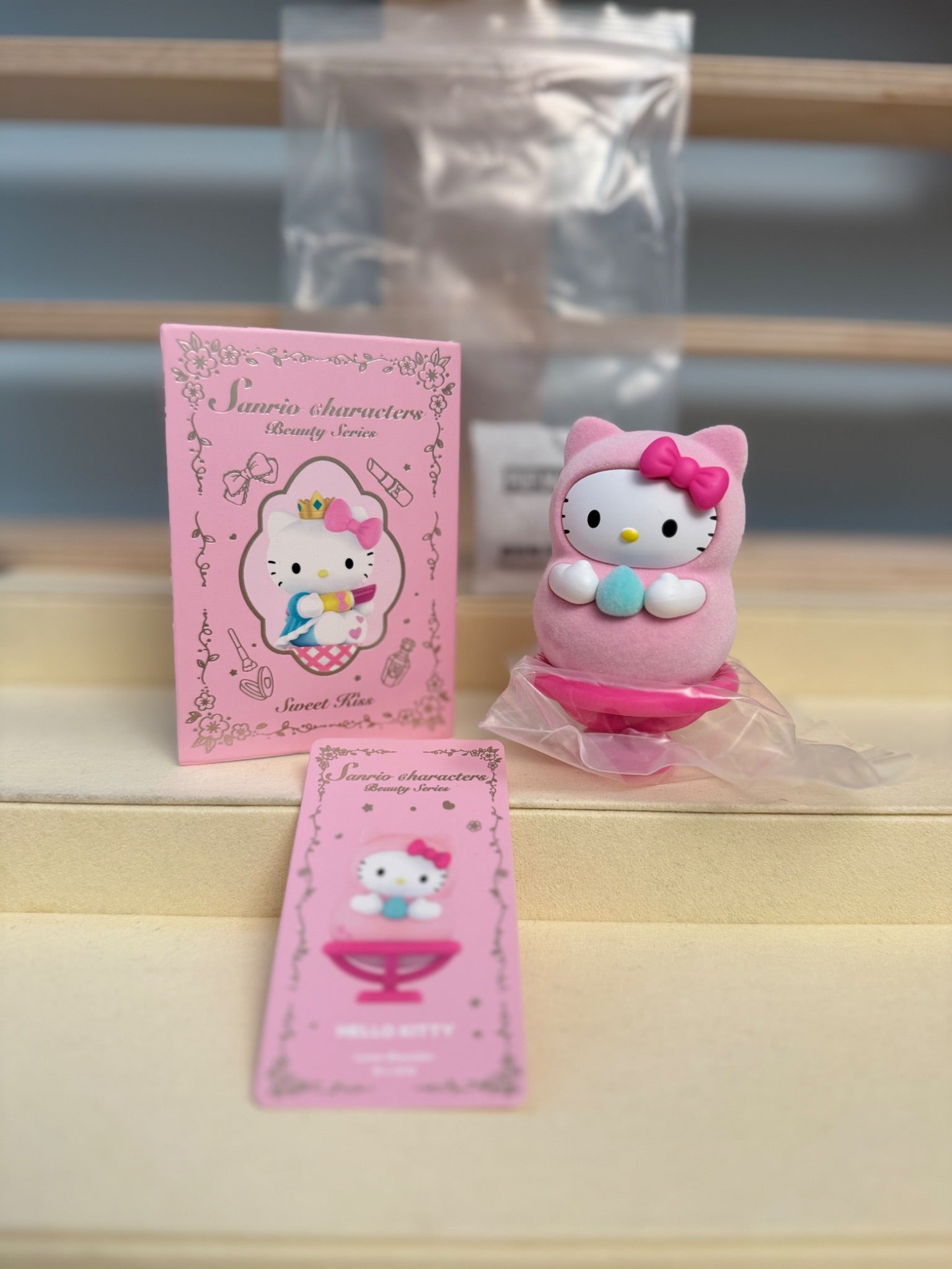 Pop Mart Sanrio Characters Beauty Series - Hello Kitty Love Blender - 1