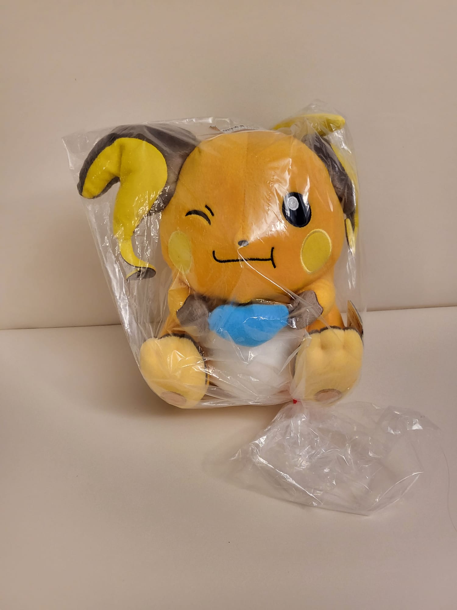 Raichu with Blue Heart Plush - Pokemon - Bandai - 1