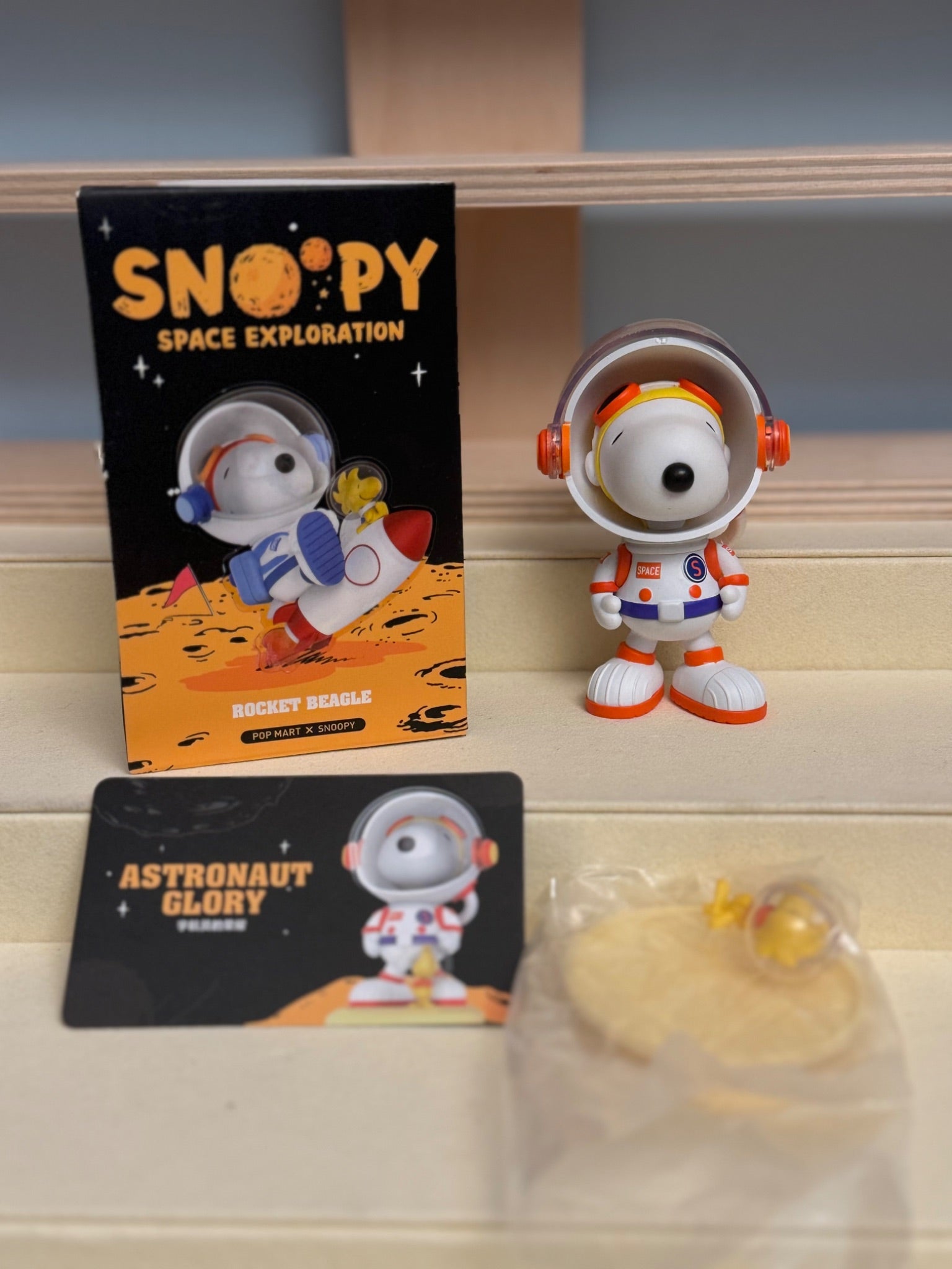 Astronaught Glory - Pop Mart Snoopy Space Exploration - 1