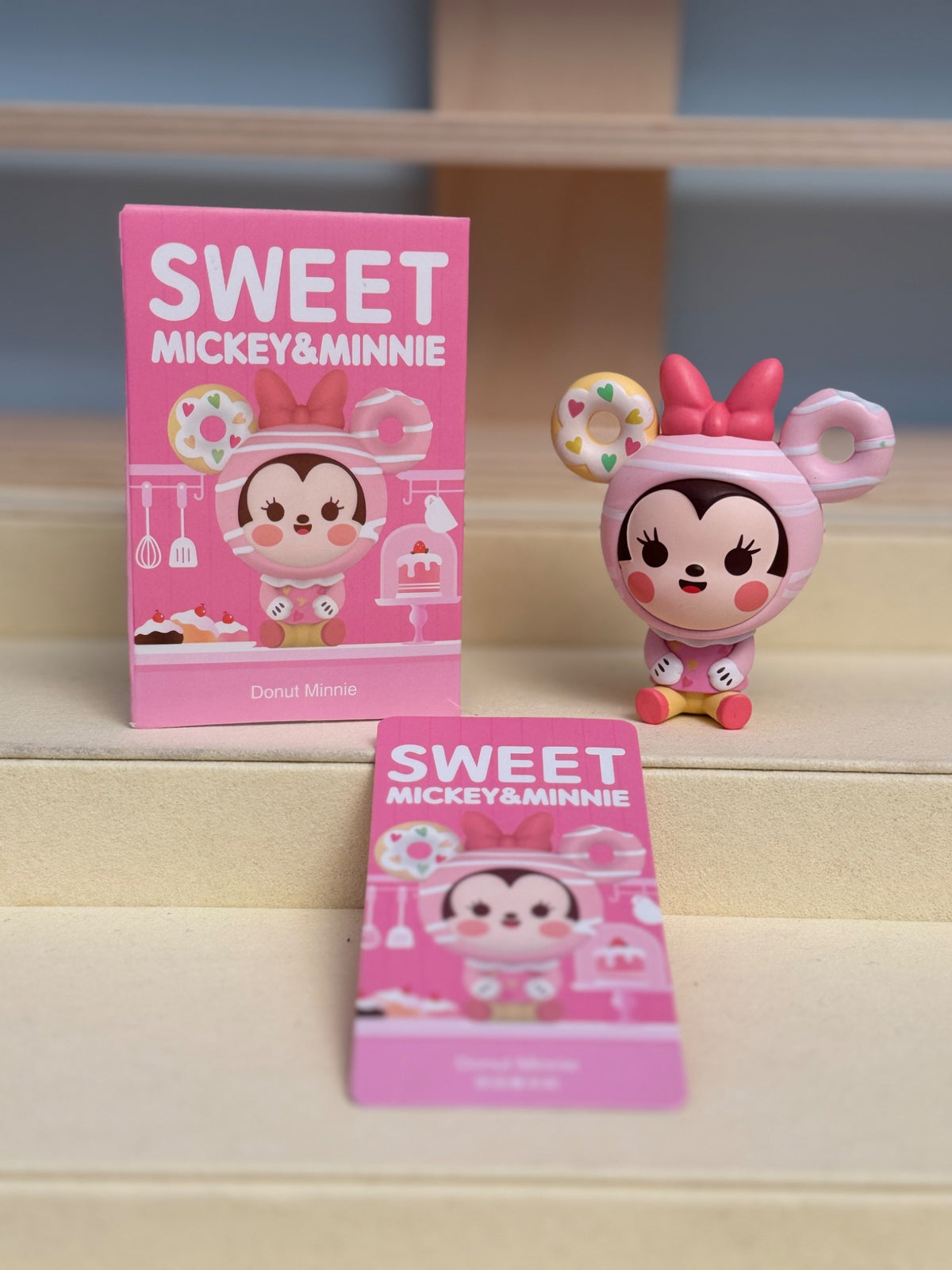 Donut Minnie - Sweet Mickey &amp; Minnie Series - Pop Mart Disney - 1