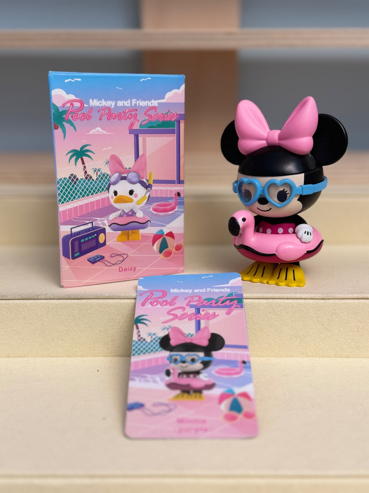 Minnie (pink) - Pool Party Series - Mickey and Friends - Pop Mart Disney - 1