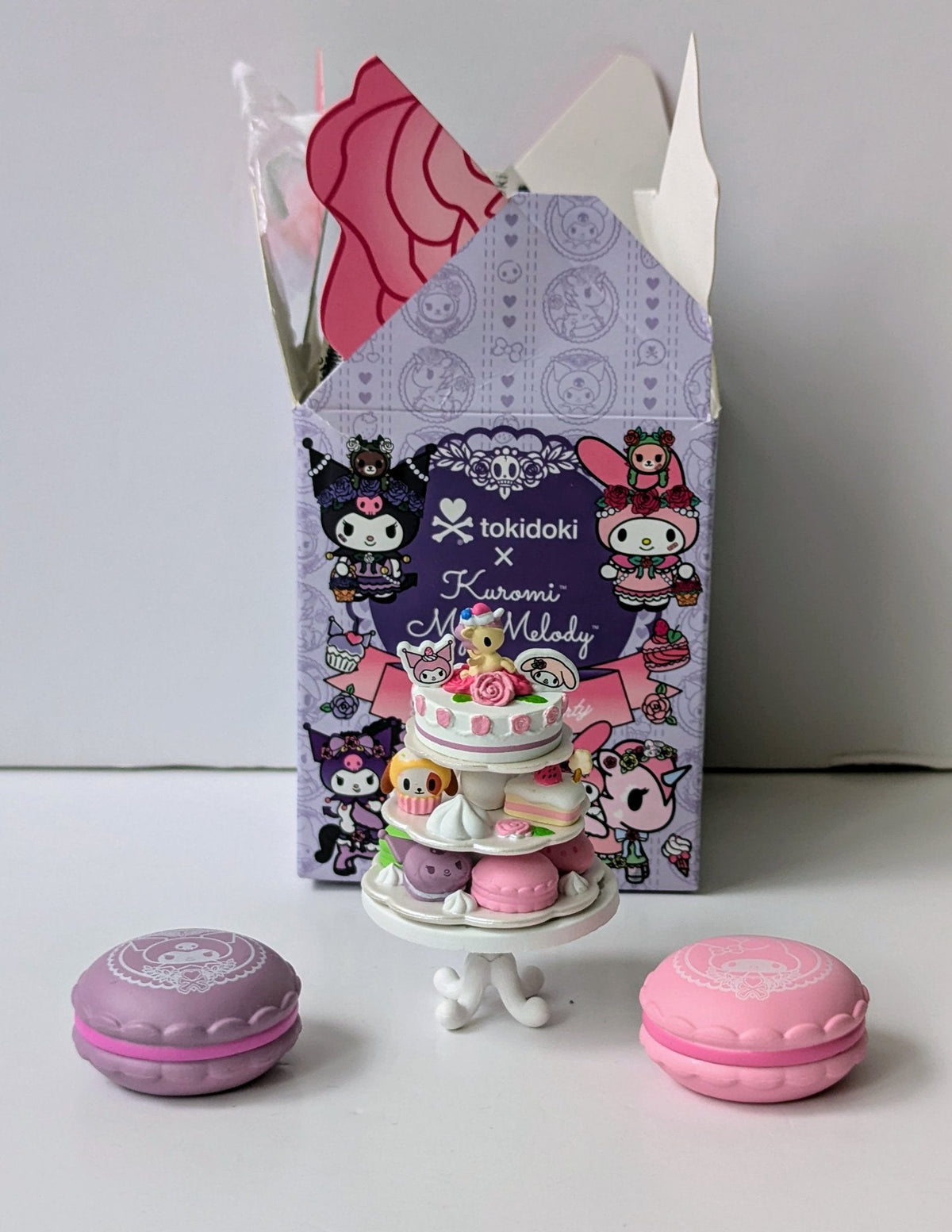 Garden Tea Cakes Chaser - tokidoki x Kuromi &amp; My Melody Garden Party Series - tokidoki - 1