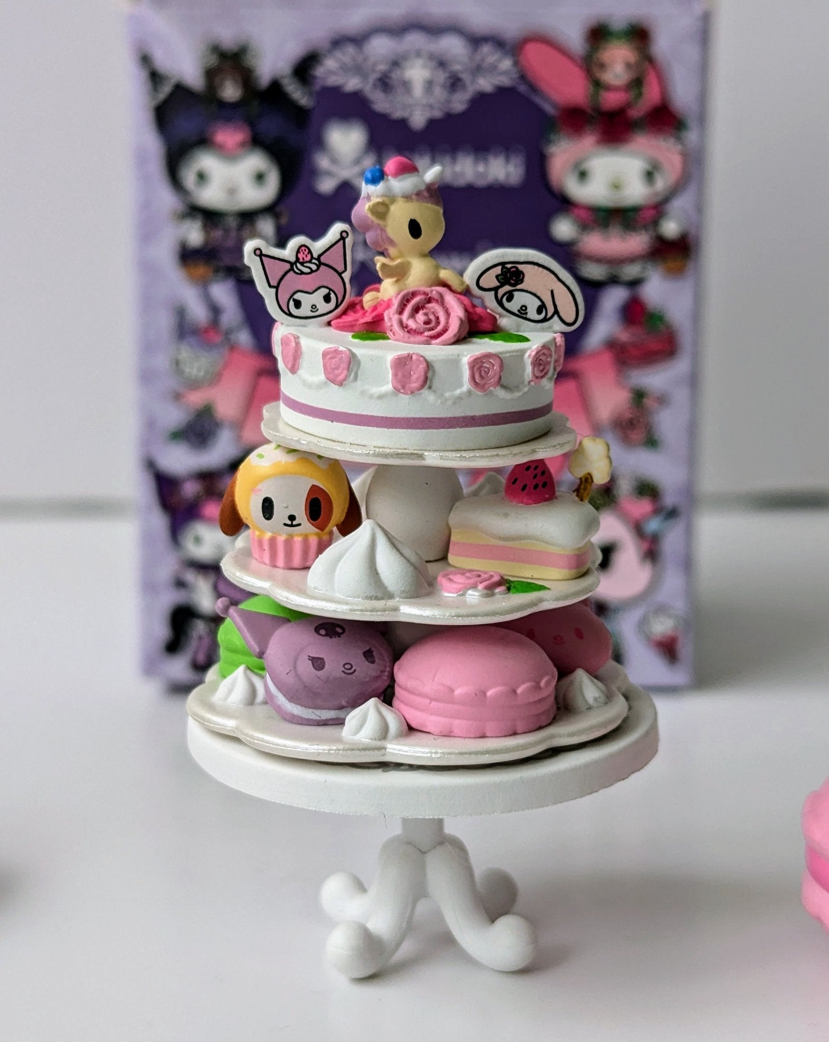 Garden Tea Cakes Chaser - tokidoki x Kuromi & My Melody Garden Party Series - tokidoki - 1