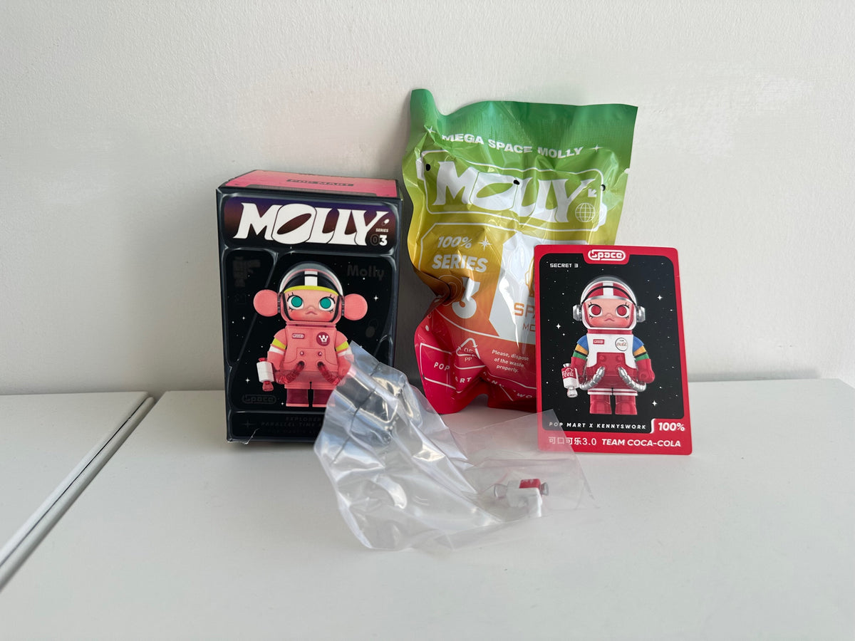 TEAM COCA-COLA - MEGA SPACE MOLLY 100% Series 3 by POP MART - 1