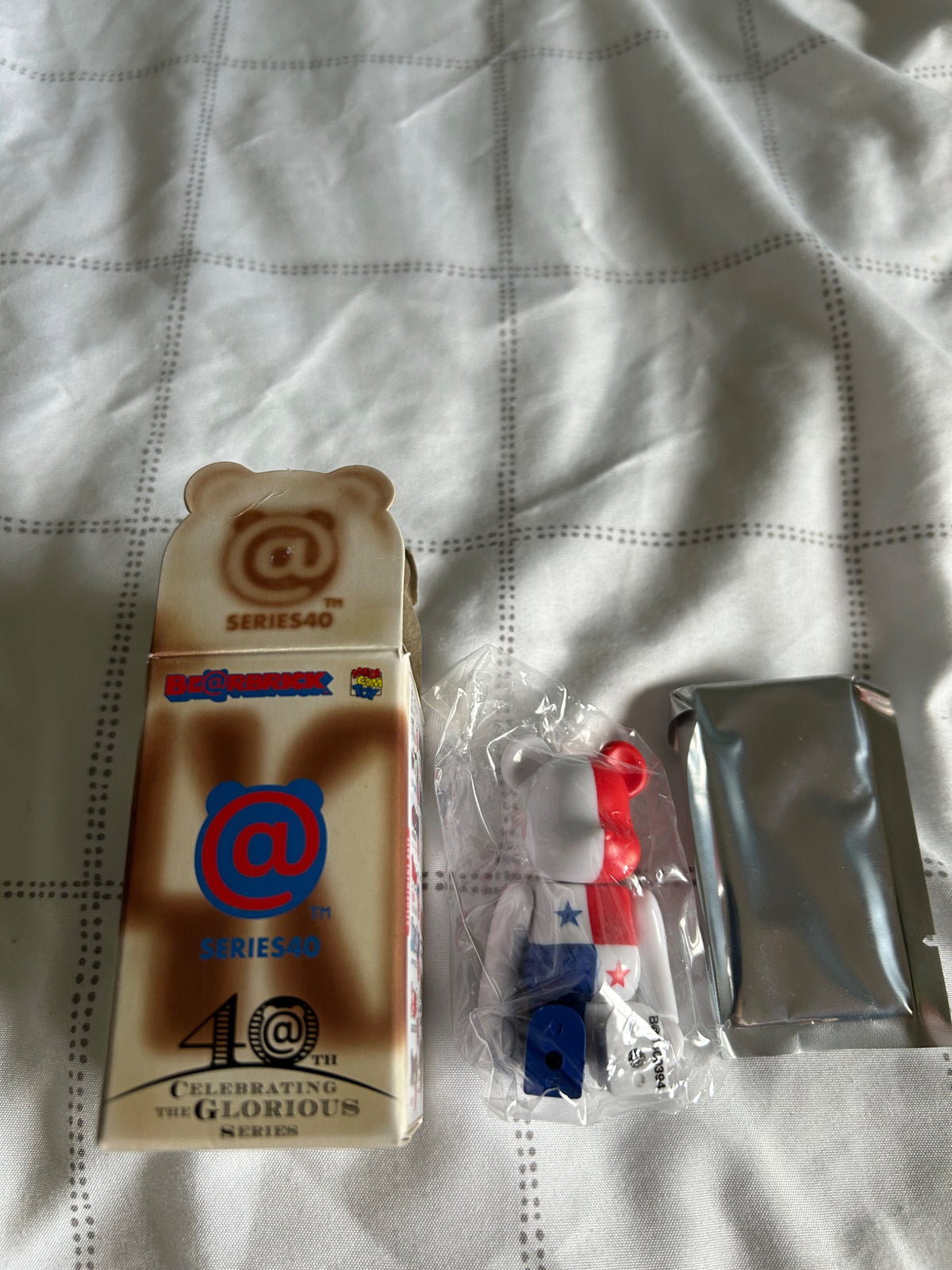 Bearbrick series 40 Flag Panama  - 1