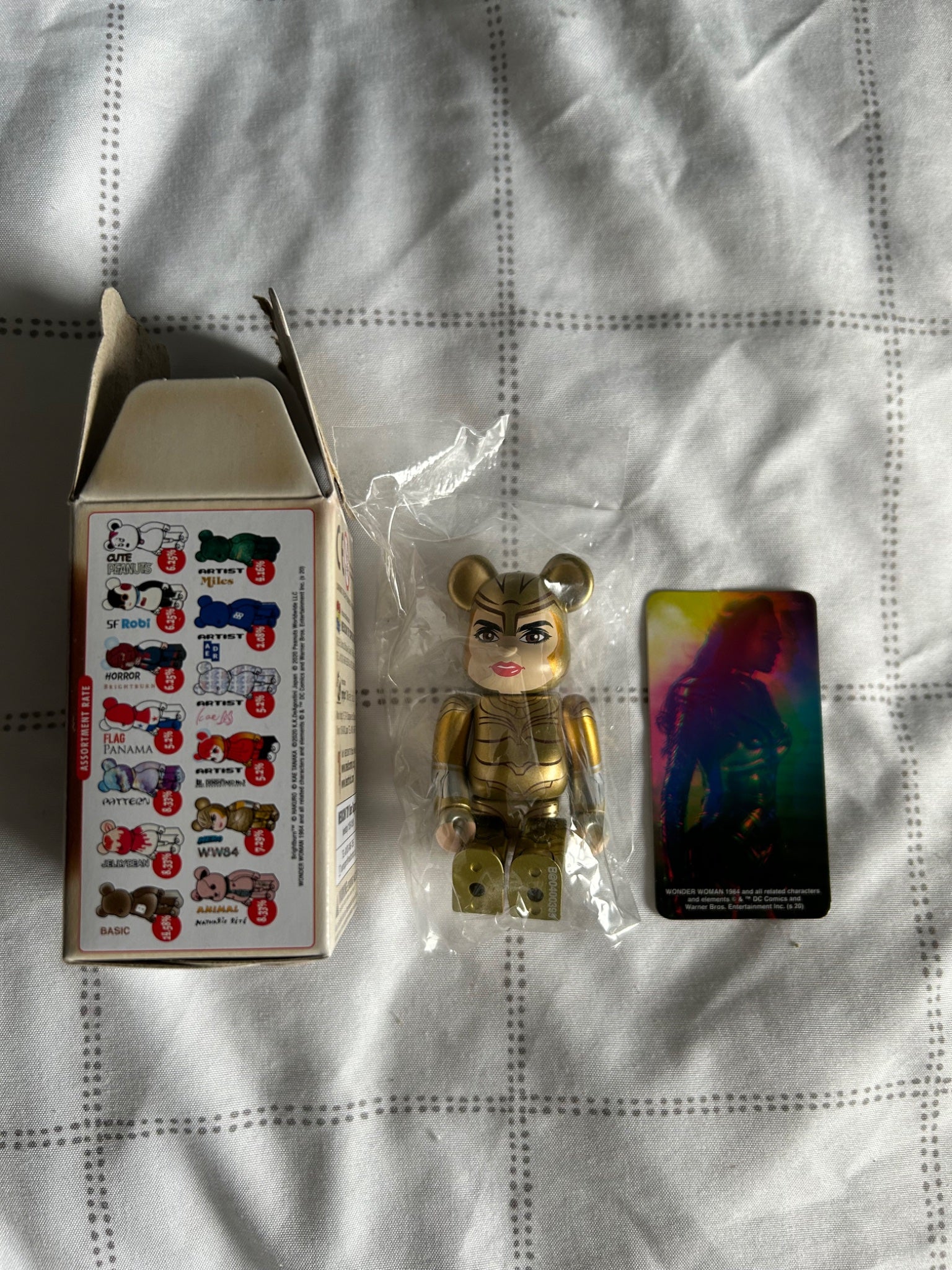  Bearbrick series 40 Wonderwoman 84  - 1