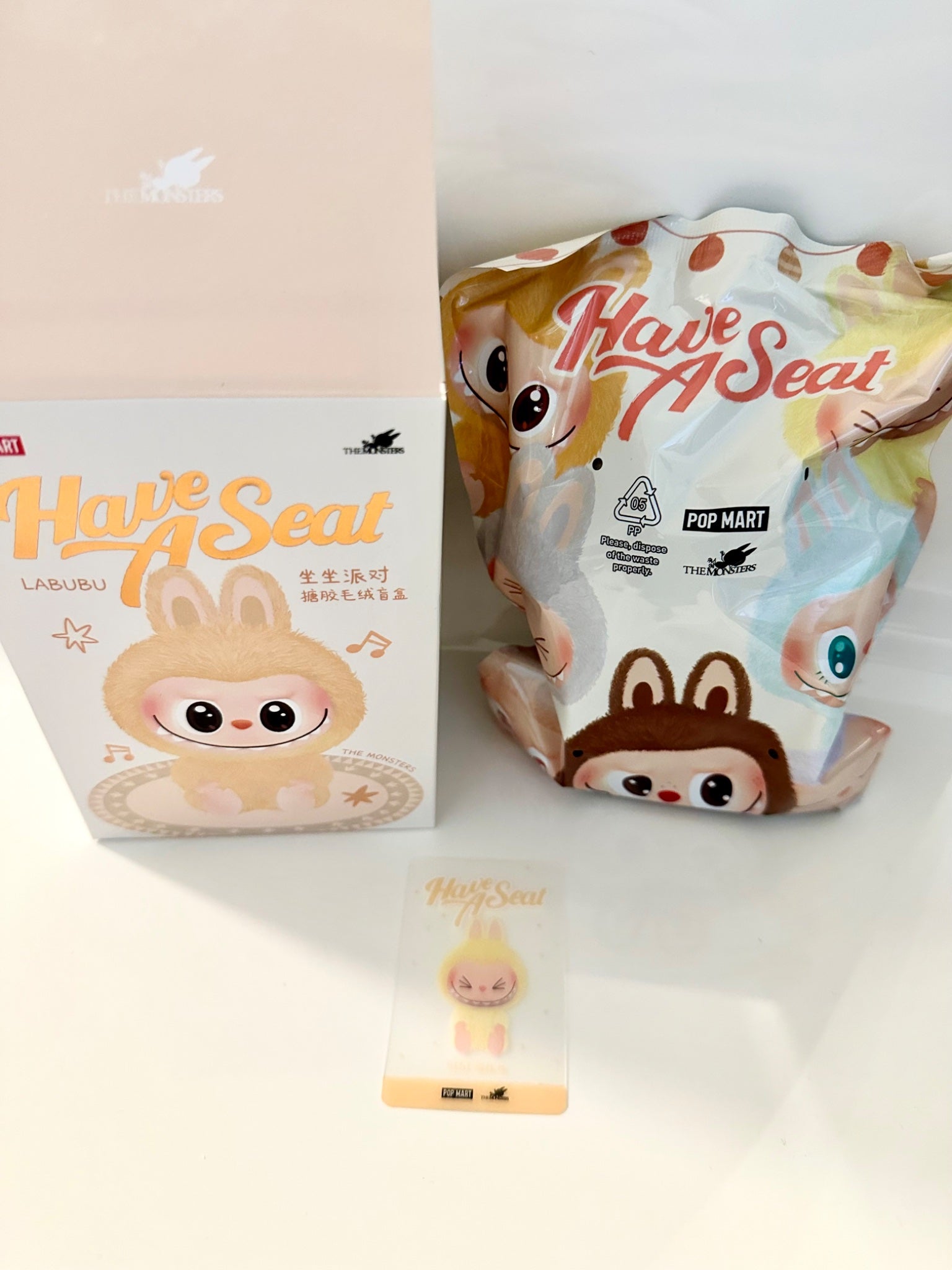 Sisi Labubu - The Monsters Have a Seat Series - Pop Mart - 1