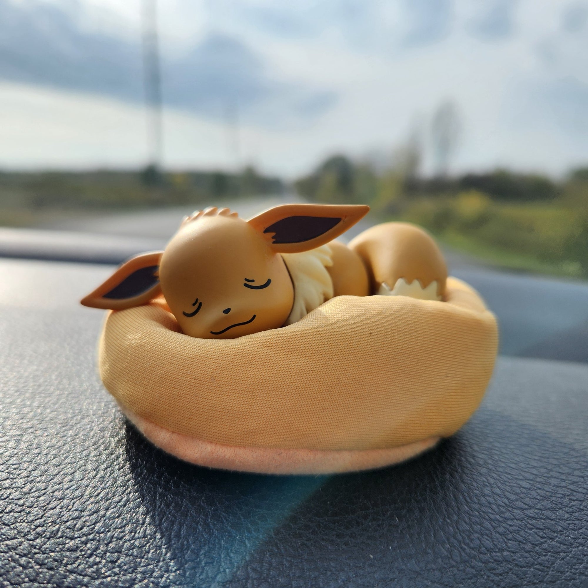 Pokemon - Sleeping Beanbag Eevee - 1