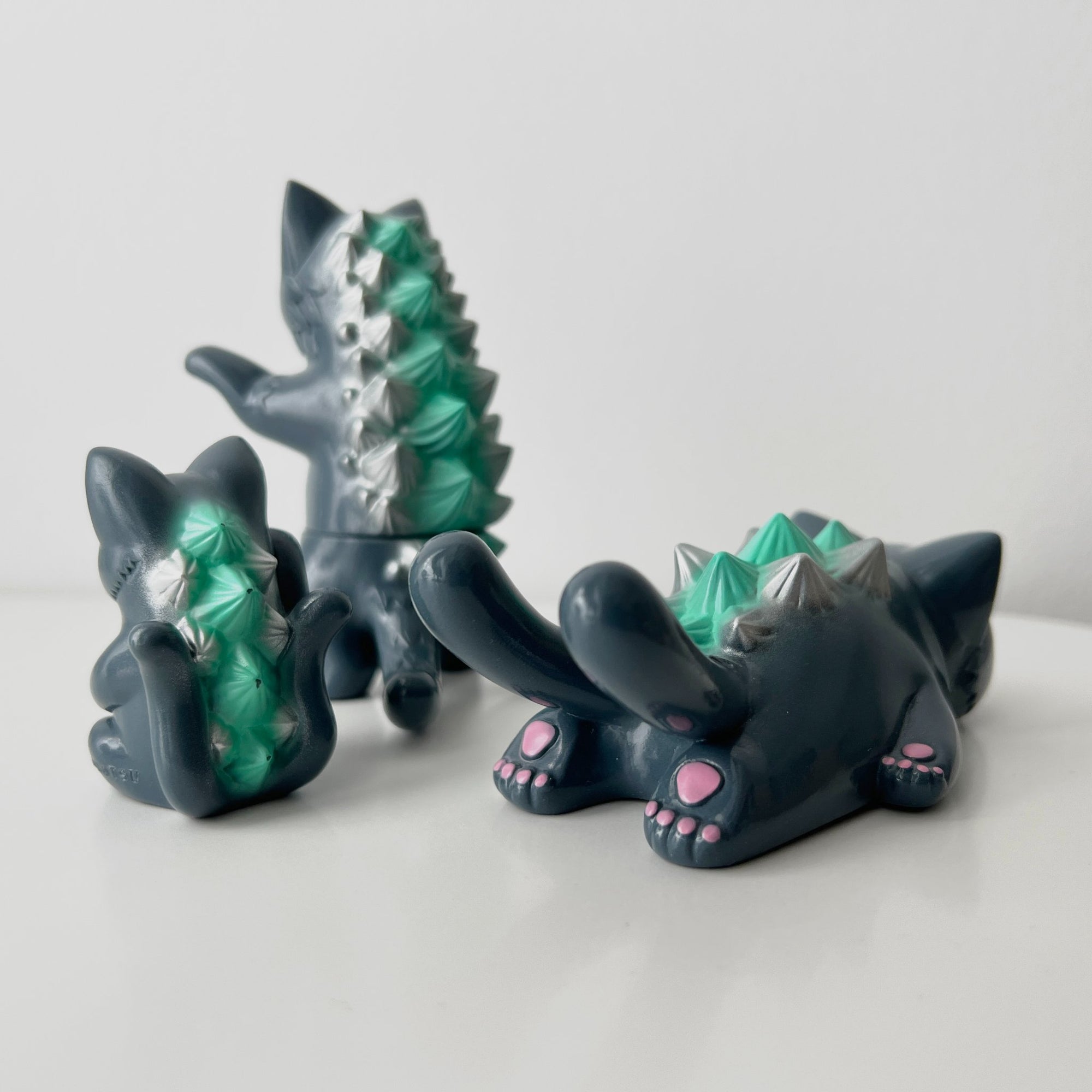 KONATSUYA Negora - Set of 3 Grey with Mint Eyes - 1