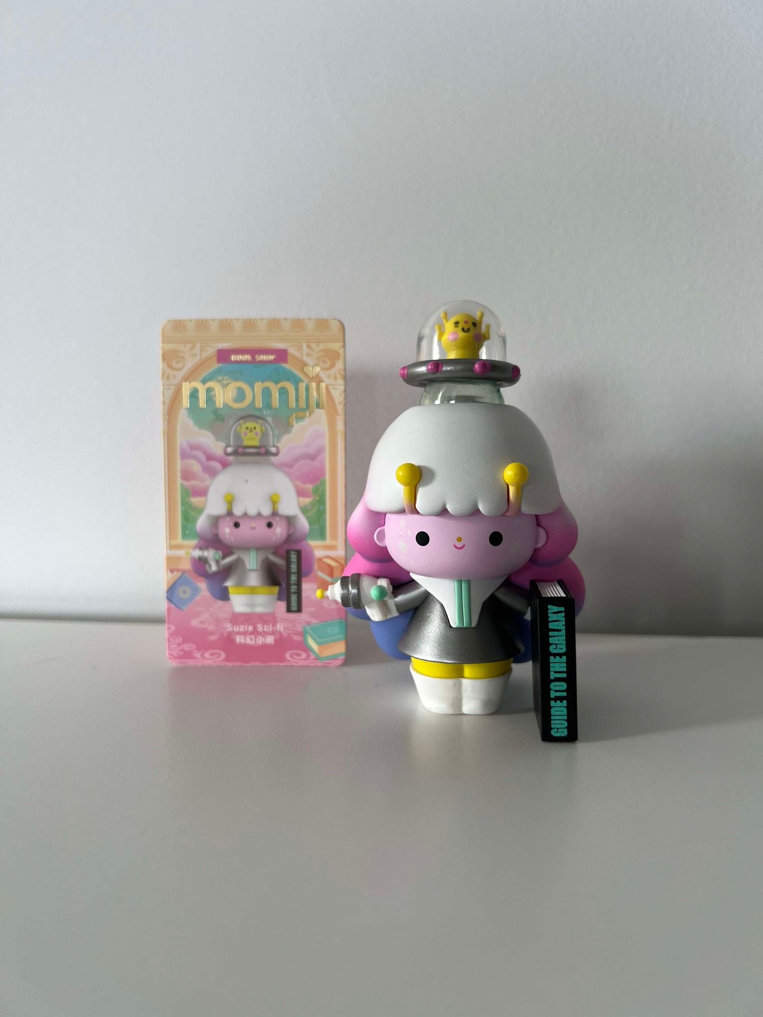 Suzie Sci-Fi - Momiji Book Shop Series by POP MART - 1