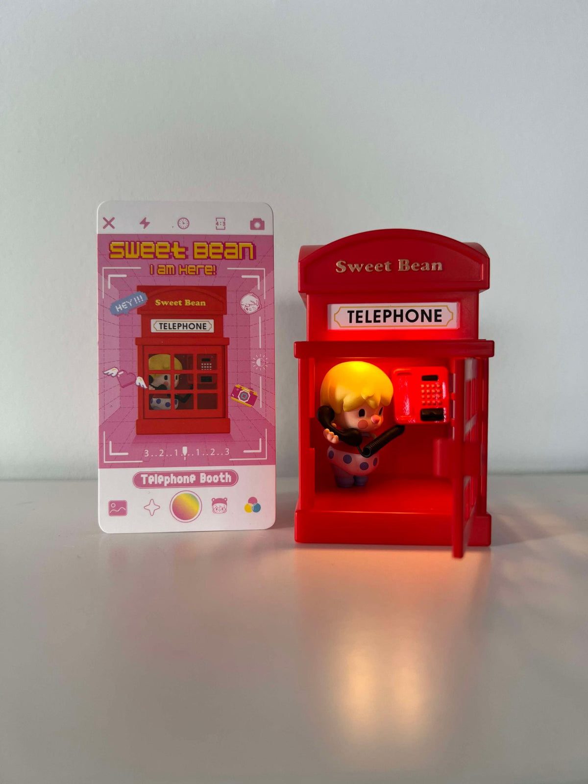 Telephone Booth - Sweet Bean I Am Here Series by POP MART - 1