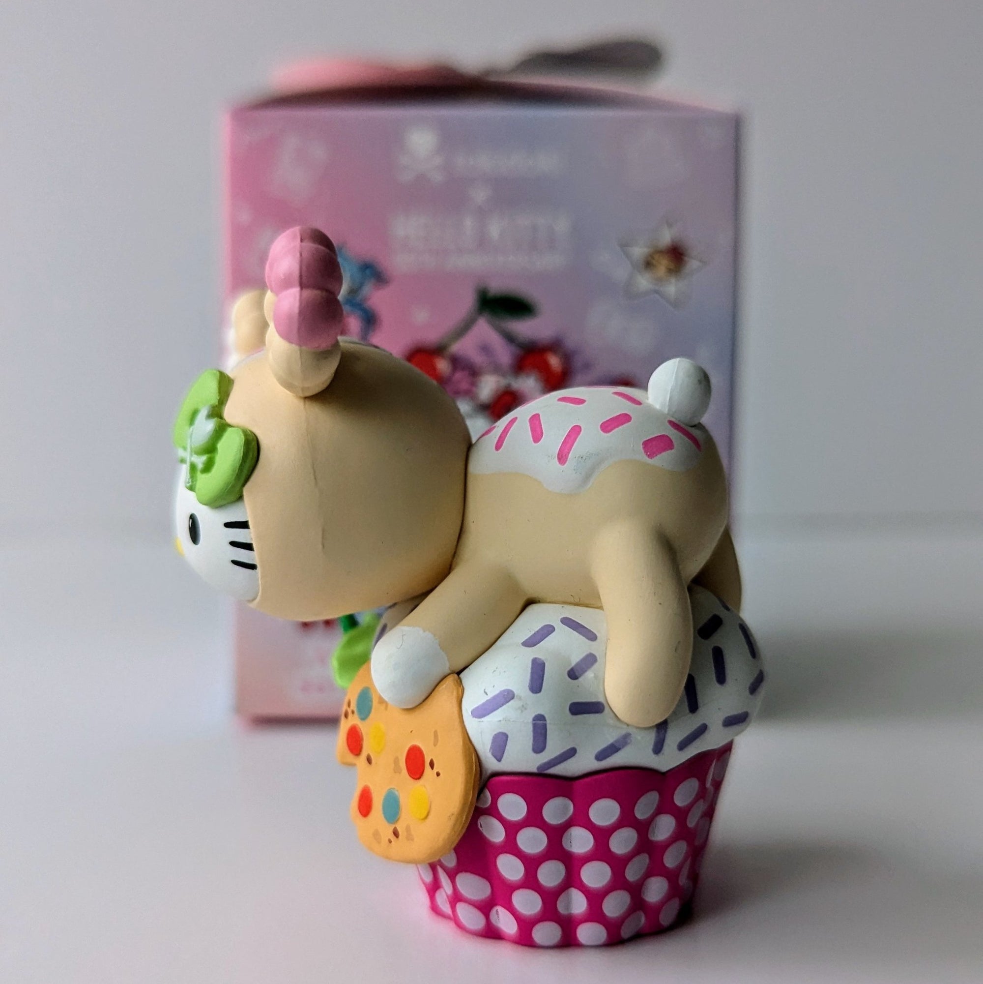 Cupcake Hello Kitty - Tokidoki x Hello Kitty 50th Anniversary Series - 2