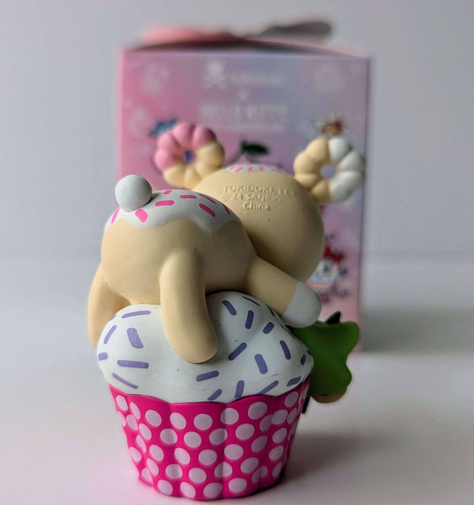 Cupcake Hello Kitty - Tokidoki x Hello Kitty 50th Anniversary Series - 3