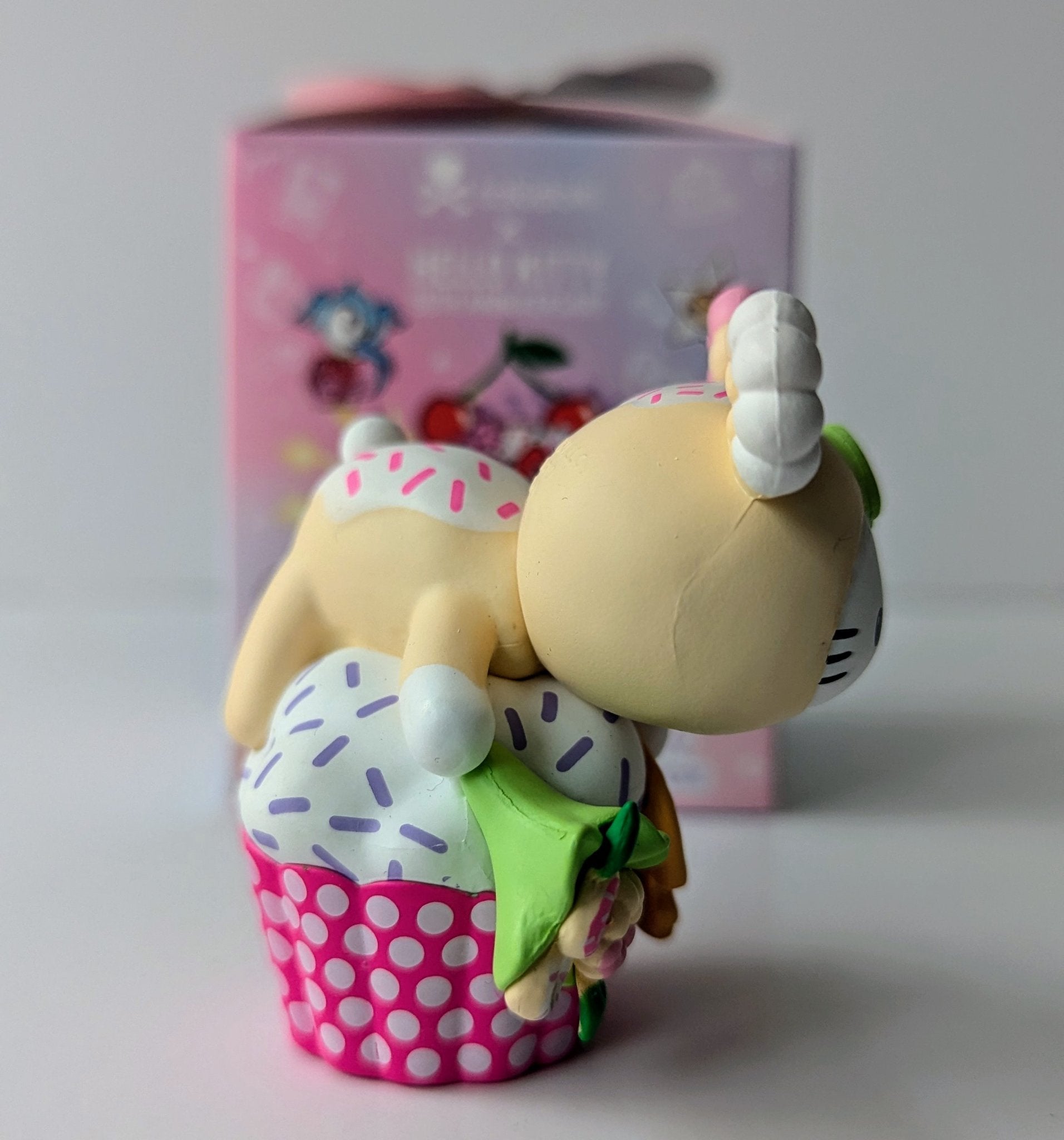 Cupcake Hello Kitty - Tokidoki x Hello Kitty 50th Anniversary Series - 4