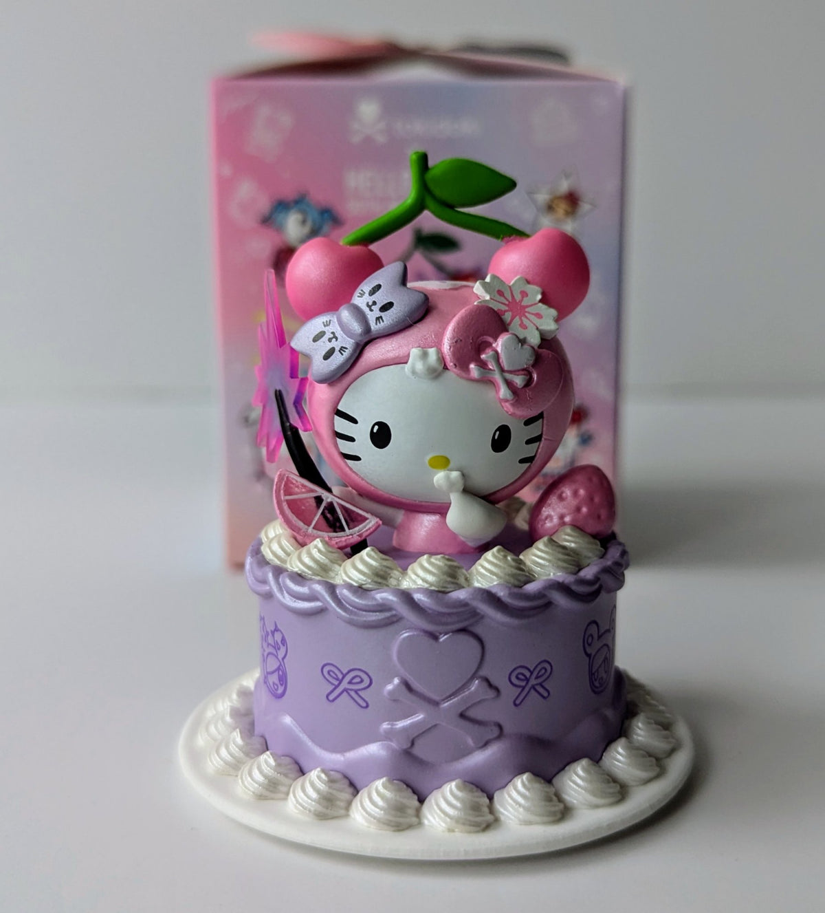 Hello Kitty Cake (Chaser) - Tokidoki x Hello Kitty 50th Anniversary Series - 1