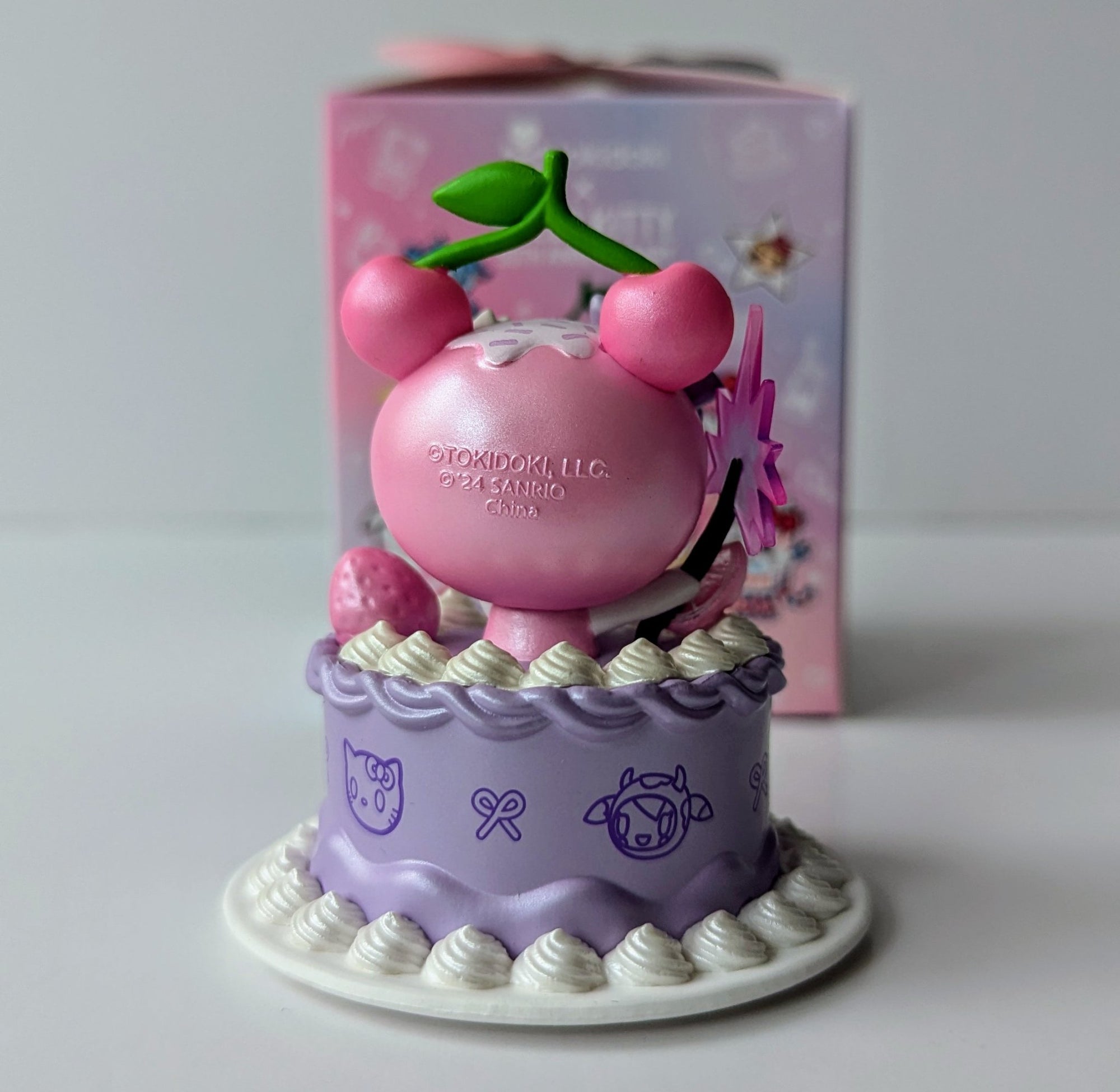 Hello Kitty Cake (Chaser) - Tokidoki x Hello Kitty 50th Anniversary Series - 3