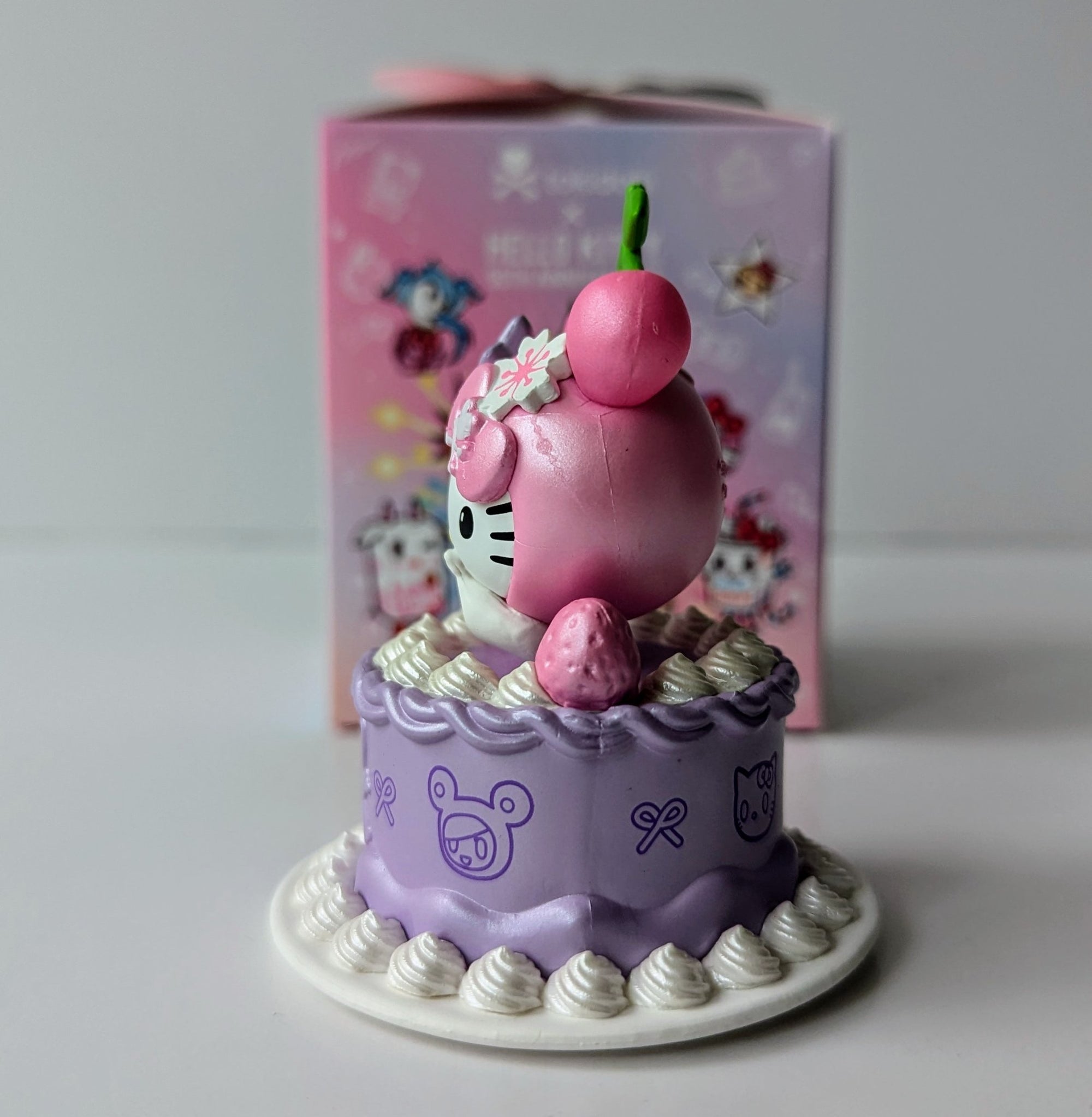 Hello Kitty Cake (Chaser) - Tokidoki x Hello Kitty 50th Anniversary Series - 4