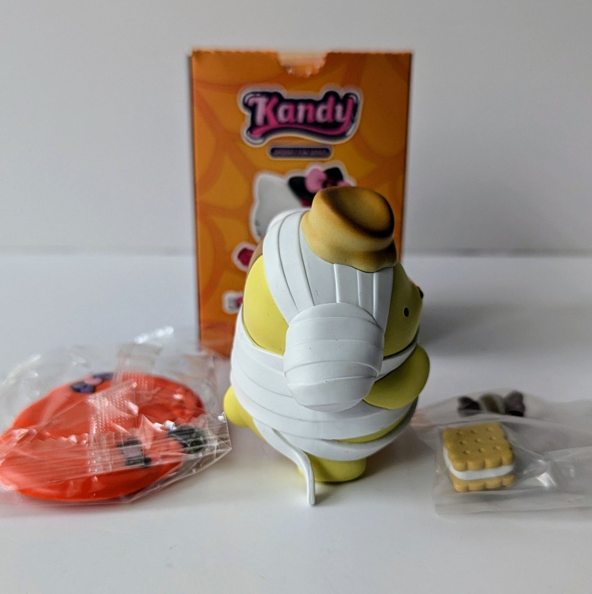 Pompompurin (Toasty Marshmallows) - Kandy x Sanrio Characters Spooky Fun Series Edition - 4