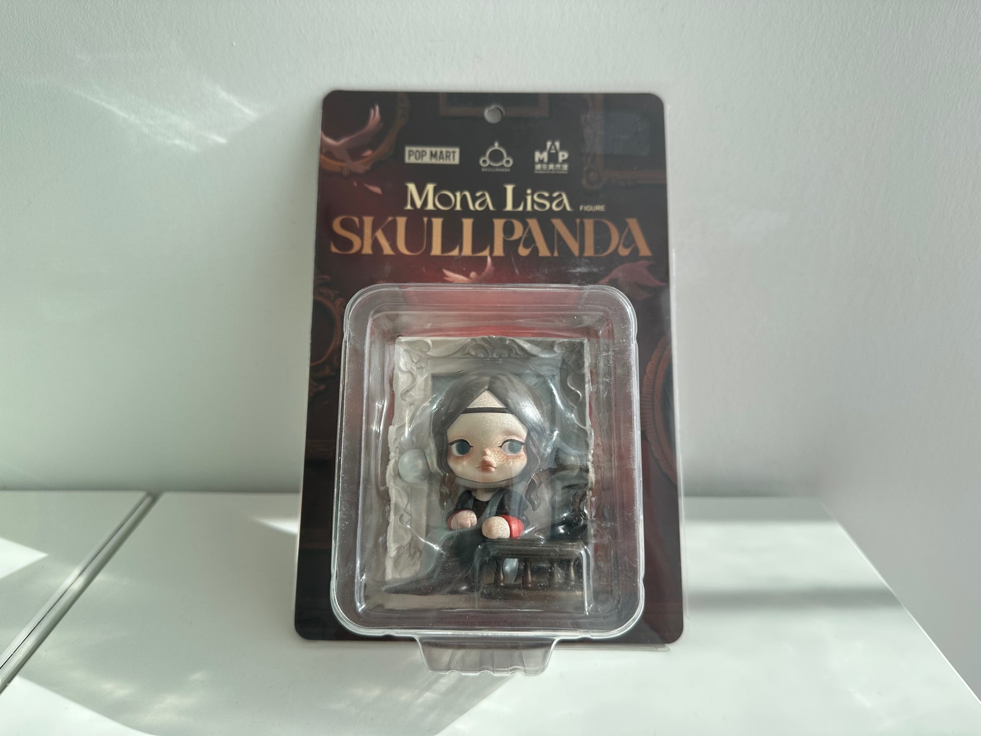 Skullpanda Mona Lisa Figure by POP MART - 2