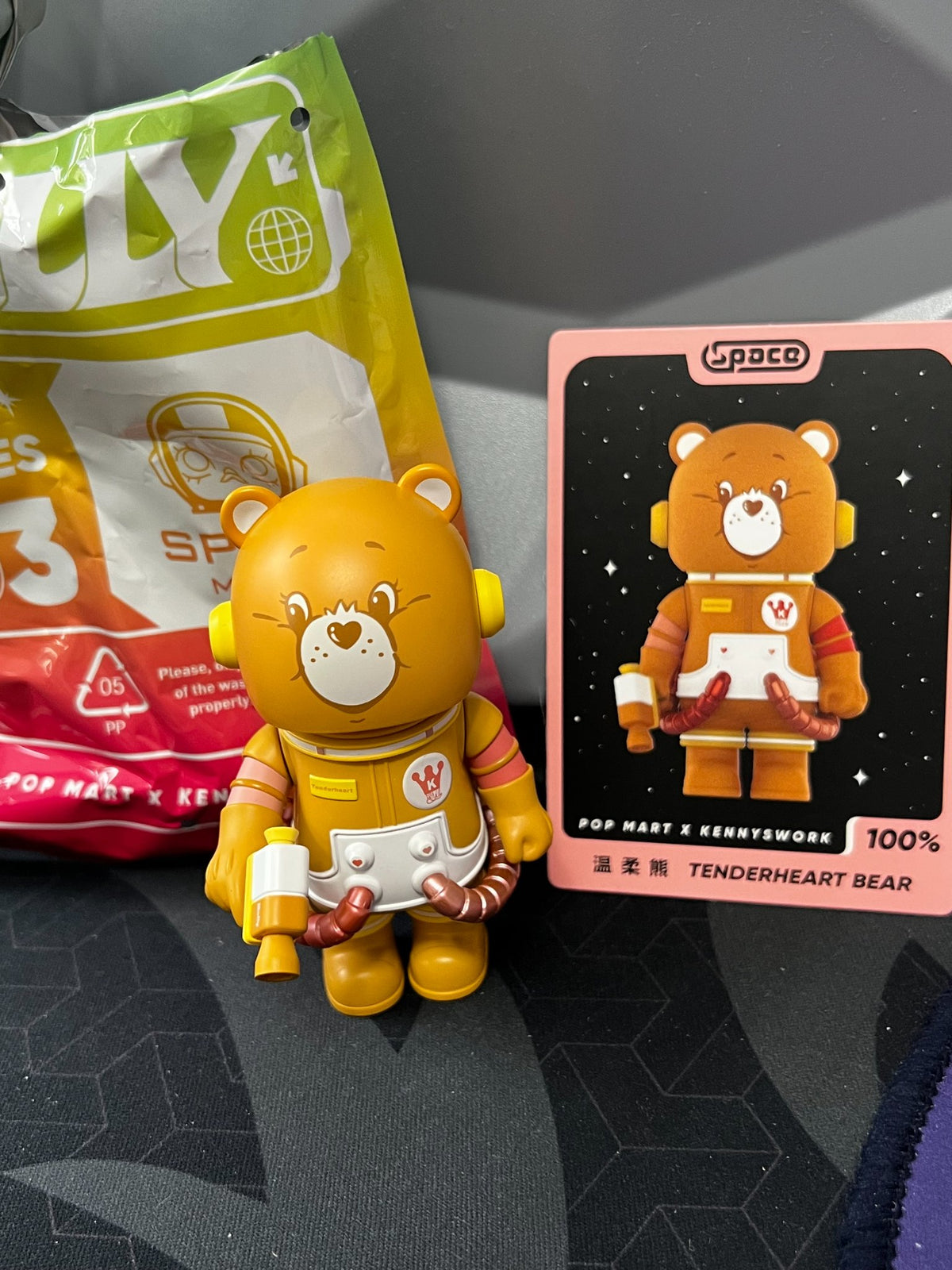 Tenderheart Bear - Space Molly Series 3 - Pop Mart - 1