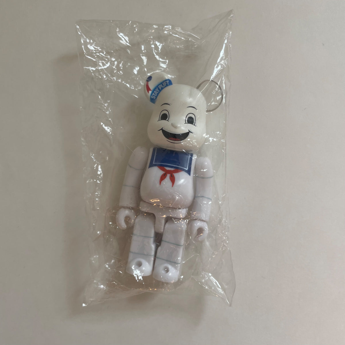 Ghost Busters Marshmallow Man 100% Bearbrick series 33 by Medicom Toy - 1