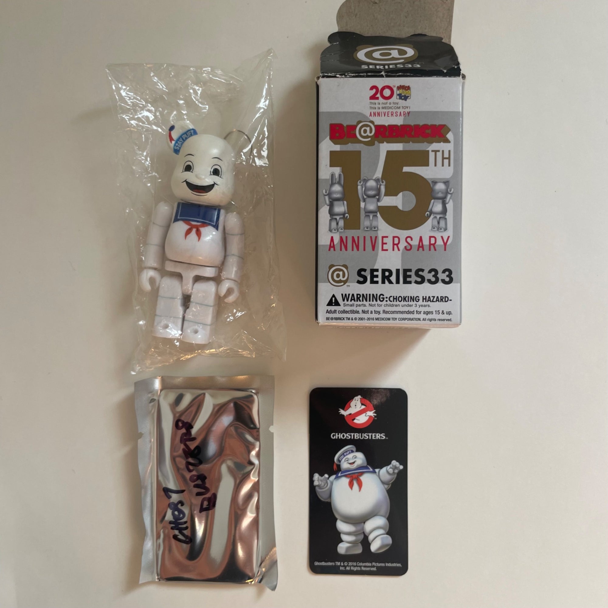 Ghost Busters Marshmallow Man 100% Bearbrick series 33 by Medicom Toy - 1