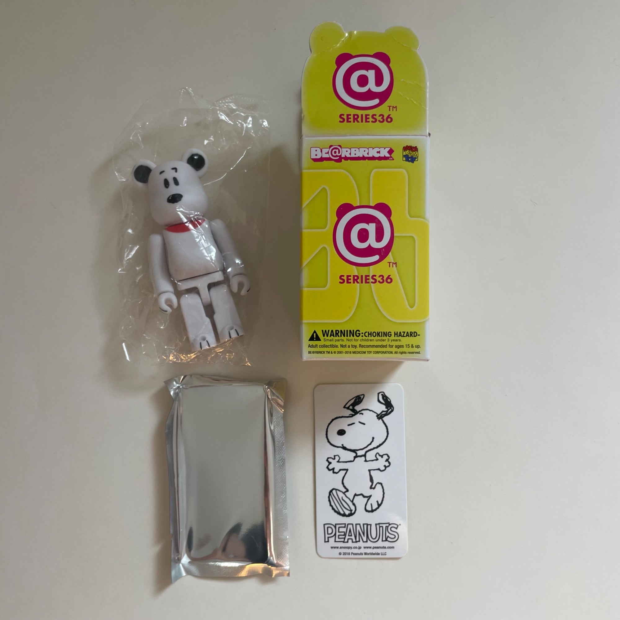 Peanuts Snoopy 100% Bearbrick Series 36 by Medicom Toy - 3