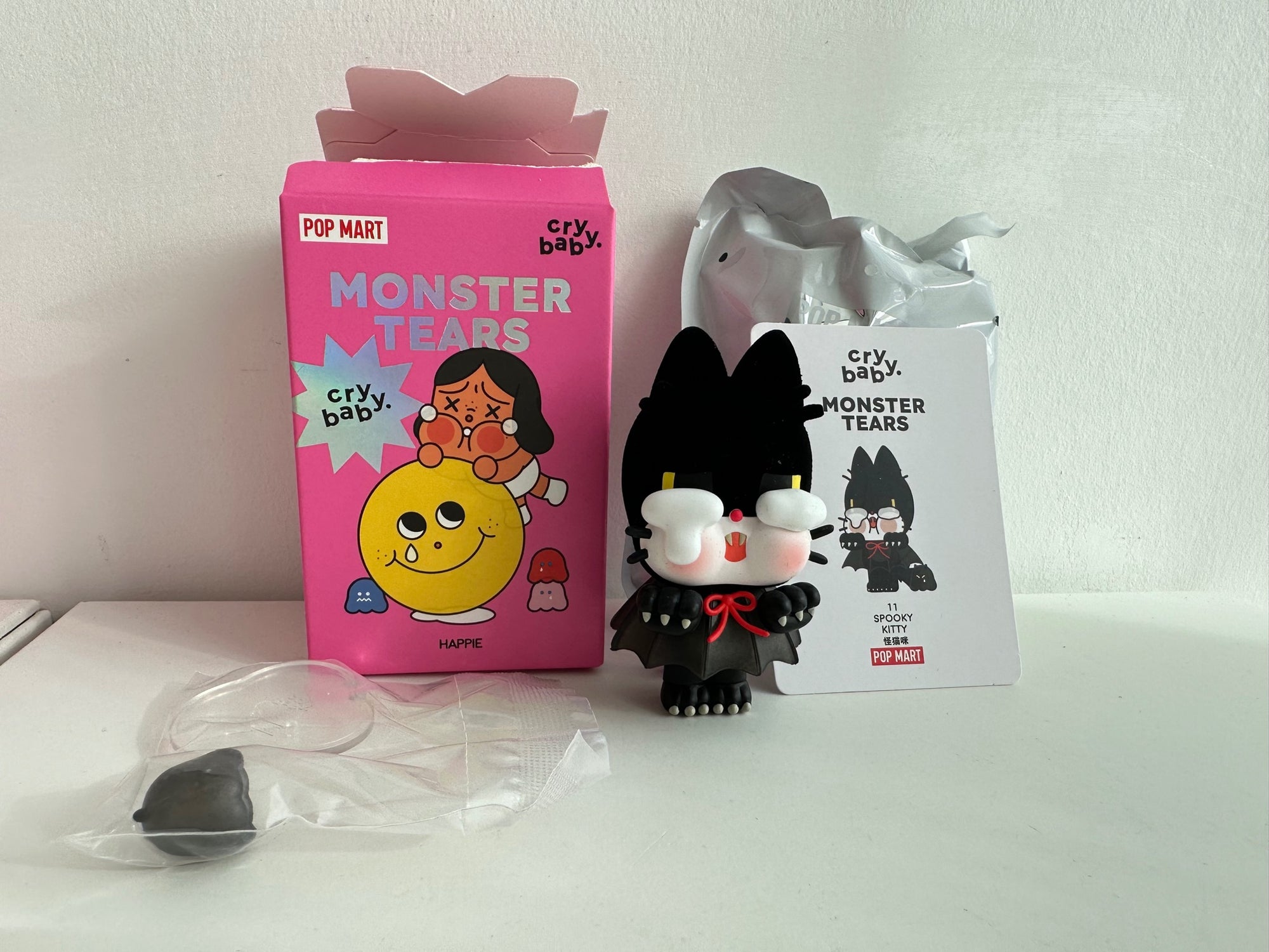 Spooky Kitty - CRYBABY Monster's Tears Series by POP MART - 1