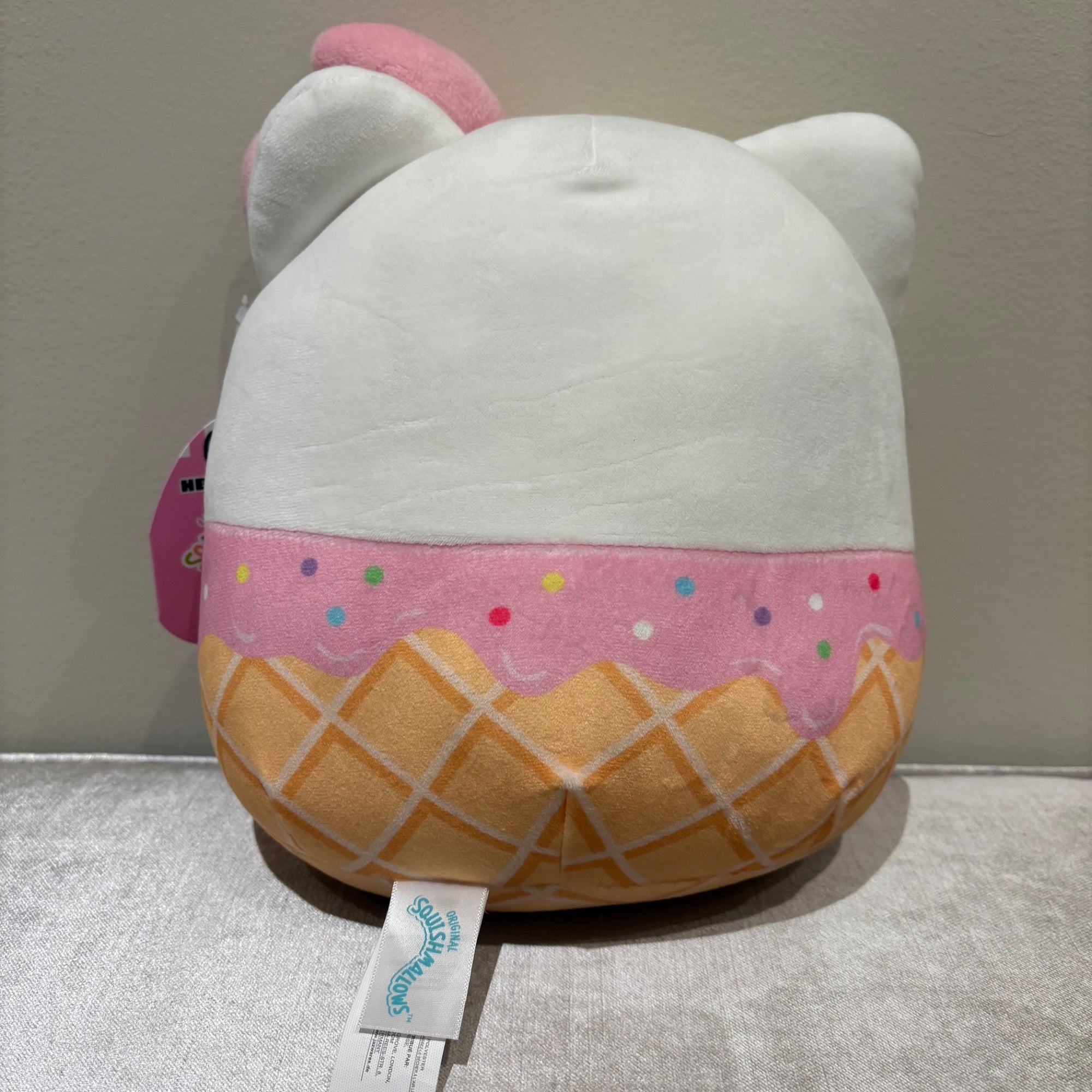 8” Hello Kitty - Sanrio Desserts by Squishmallows - 1