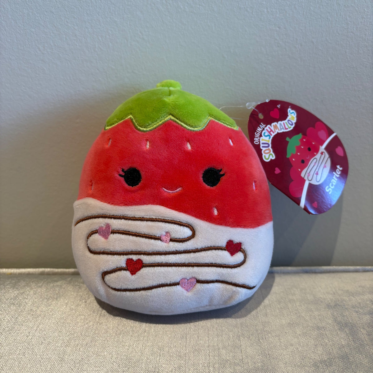 5” Scarlet the White Chocolate Strawberry by Squishmallows - 1